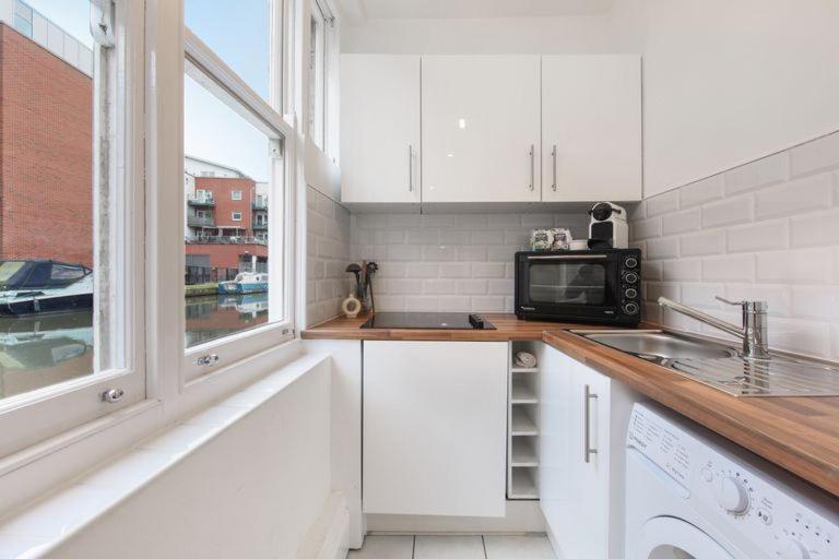 Bed & Breakfast Harrow Road London