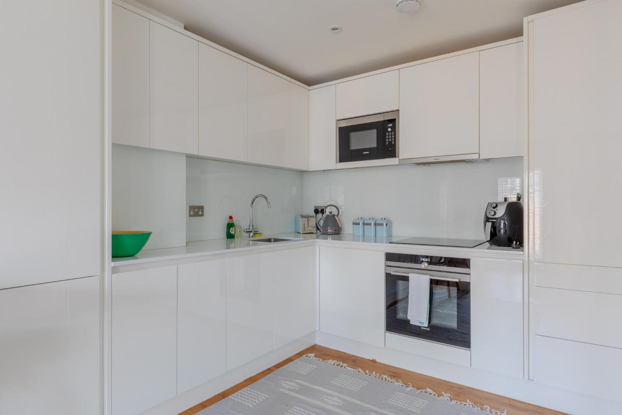Stylishly Designed 1bd Flat By Regents Park * Londen