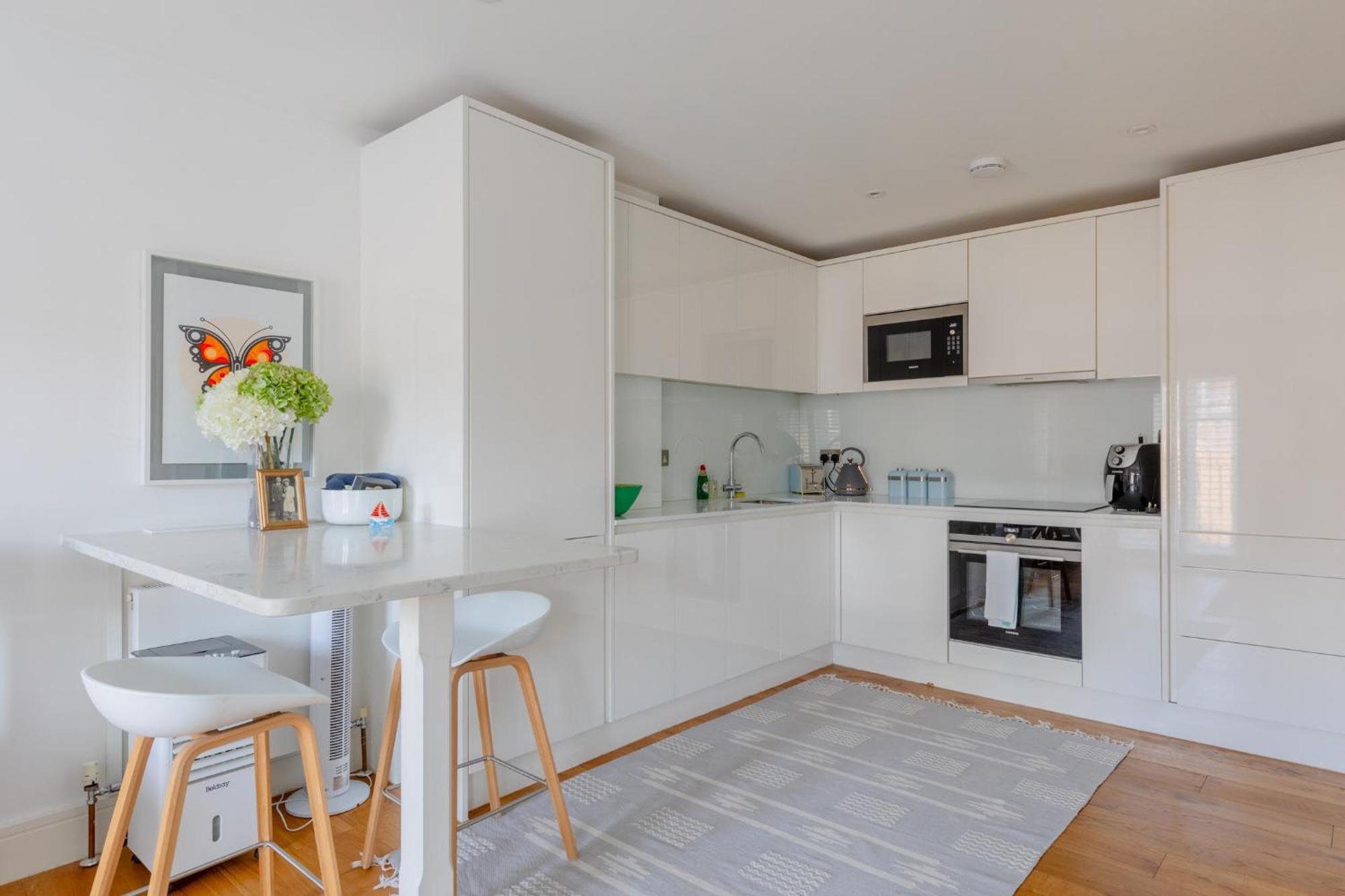 Stylishly Designed 1bd Flat By Regents Park * Londen