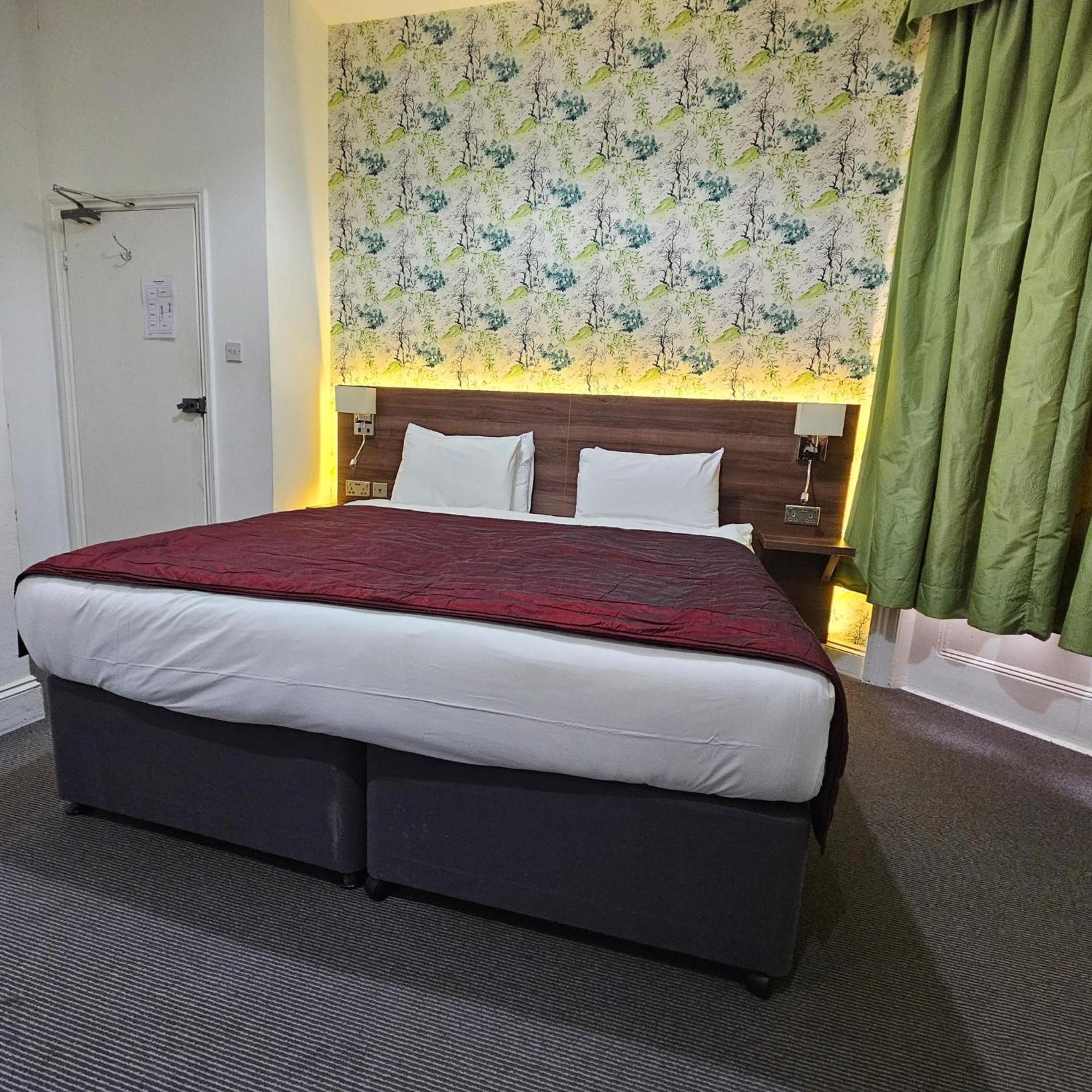Chelsea House -
