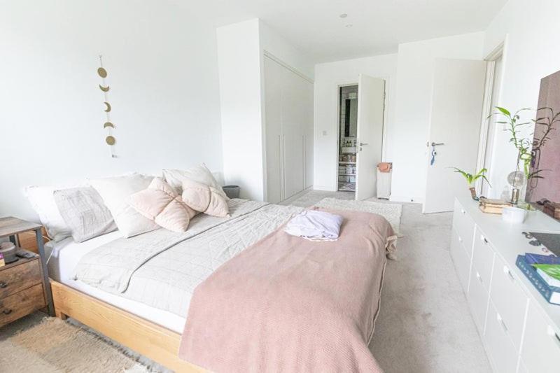 Apartment Luxury By Airport London
