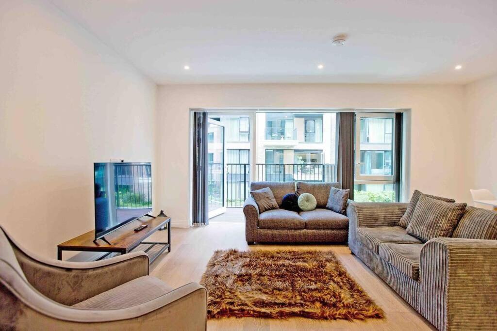 Stylish Flat In Chelsea Creek 11 Apartment