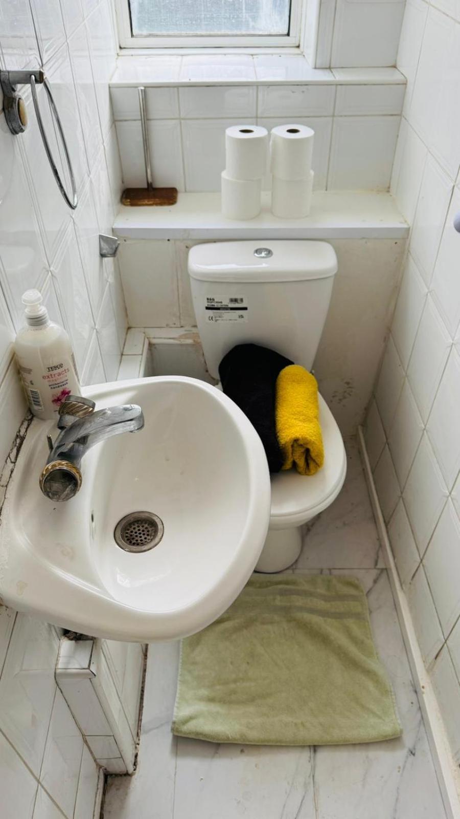 Rum i privatbostad Edgware Road For 4 Guests London