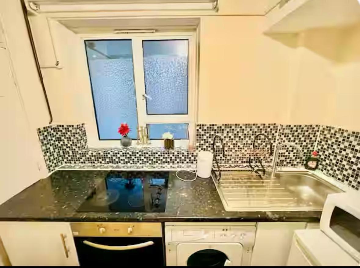 Regents Park Private With Kitchen Londen