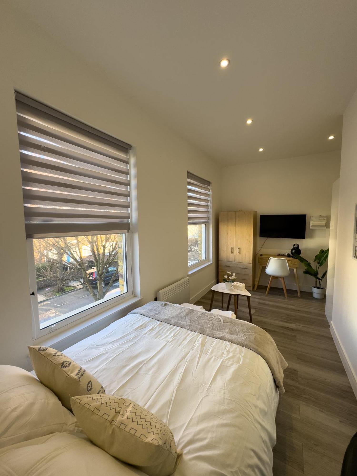 Flat 20 Min From Center * London