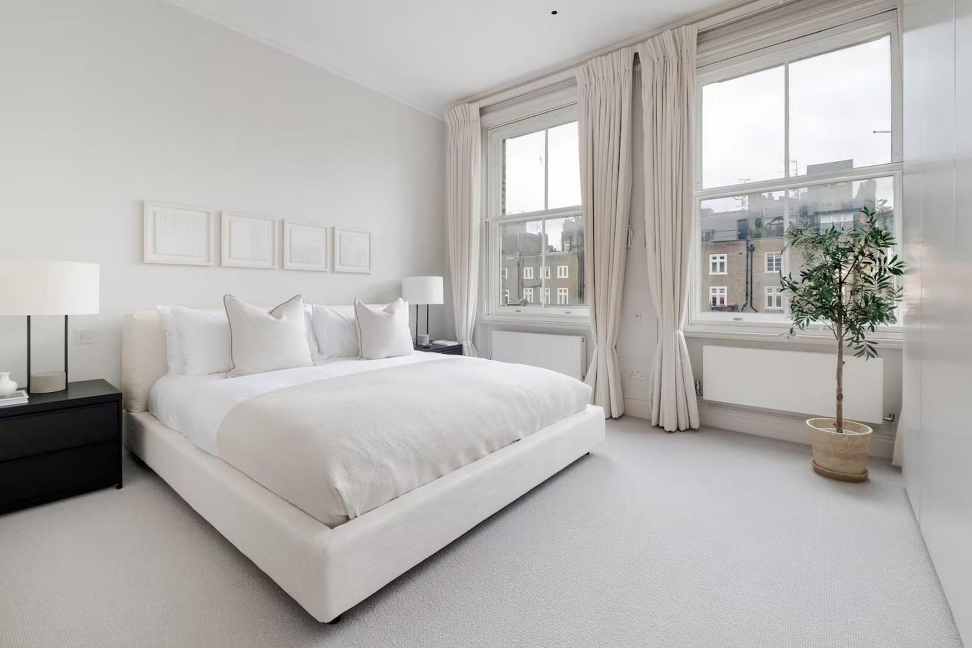 Exquisite Single-level Knightsbridge Flat Wlift * Londra