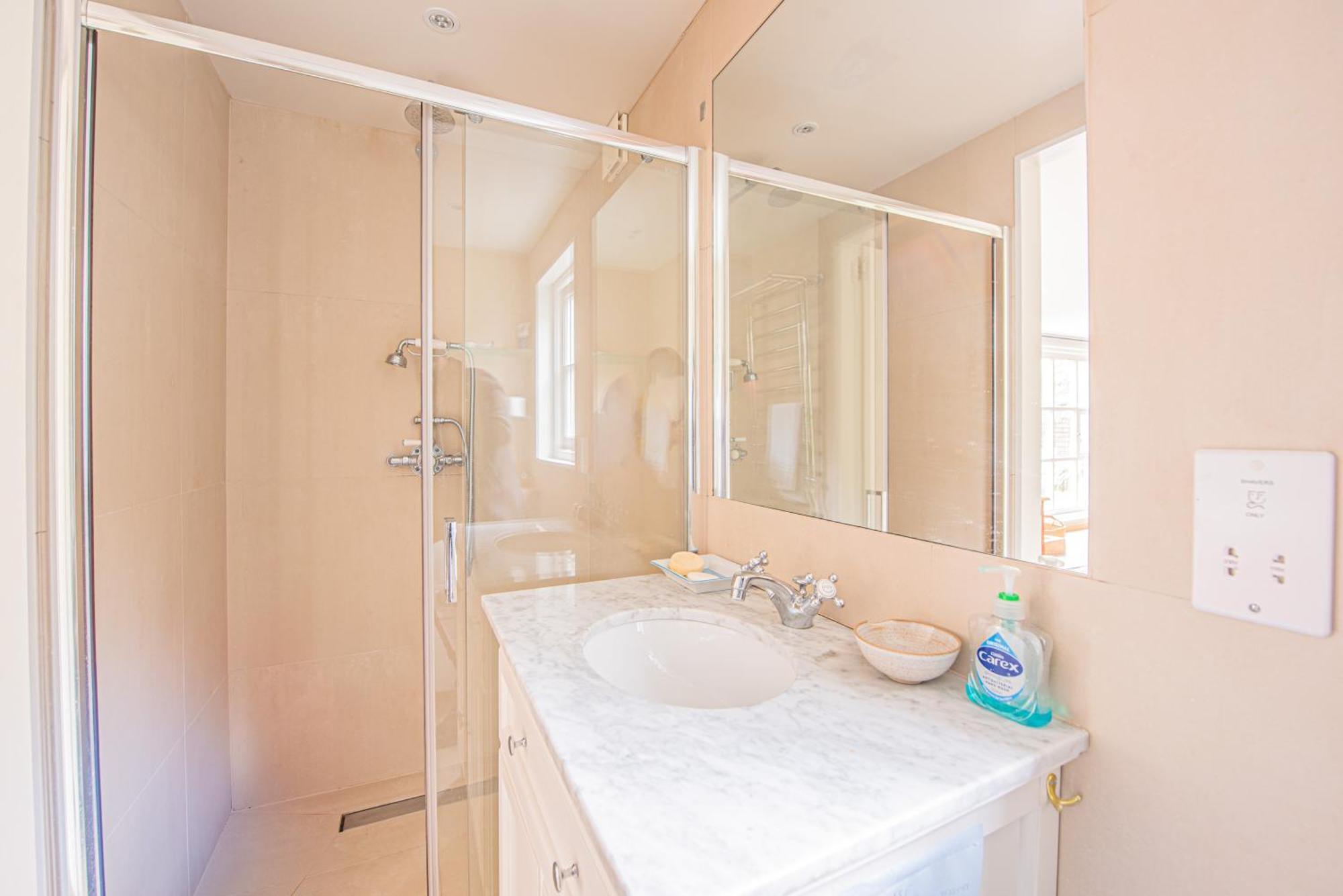 Cute Cosy Easy Access To Ldn * Londen