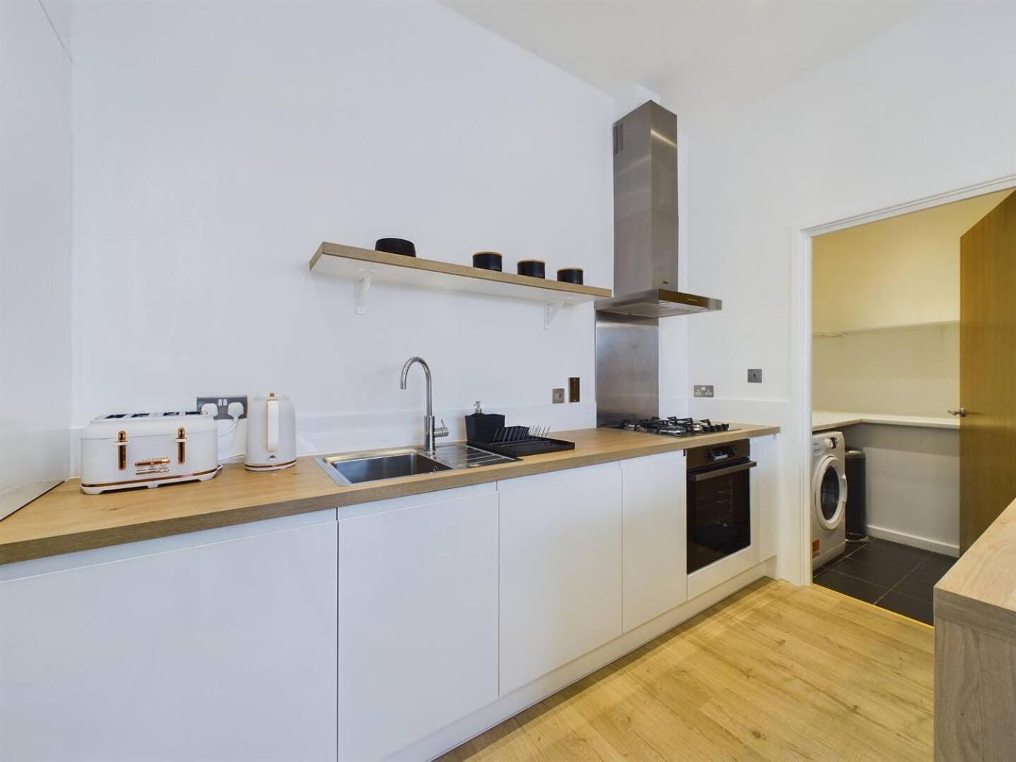 Pass The Keys Stylish 4-bed3-bath In Shoreditch Apartment
