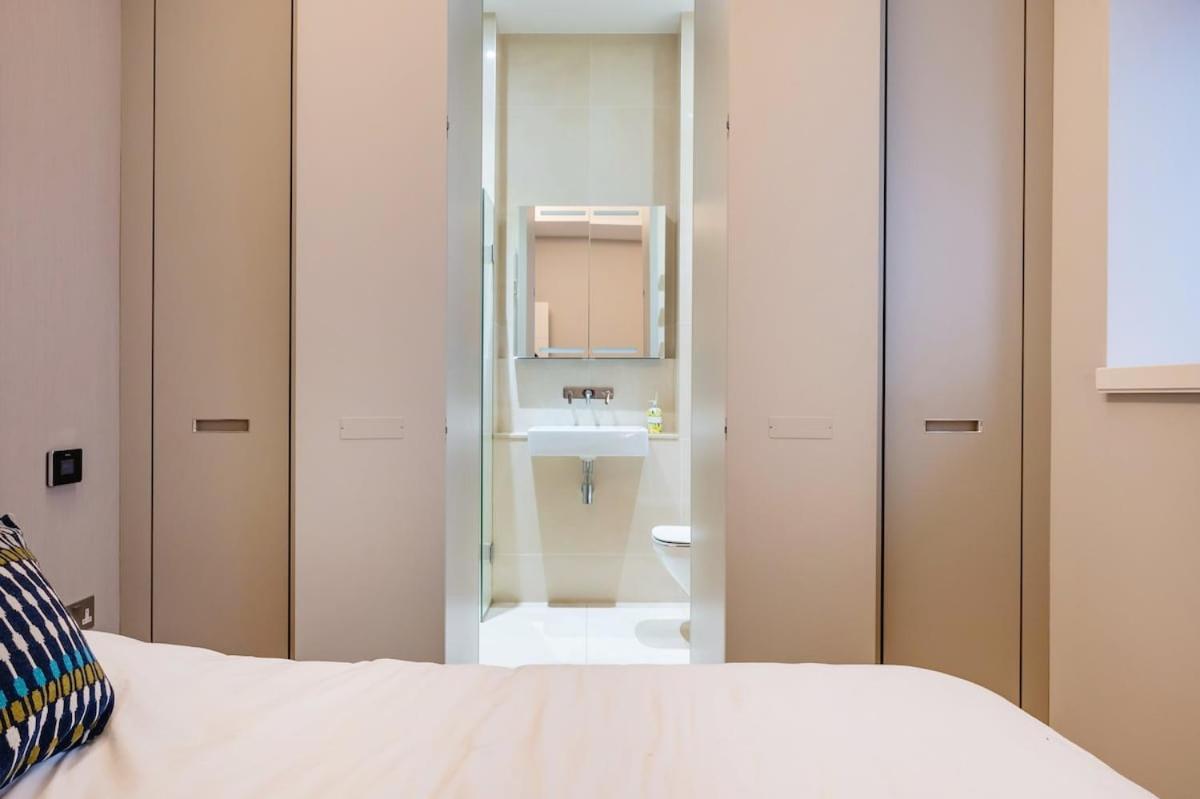 Three Bedroom, Leicester Square Duplex Hébergement de vacances