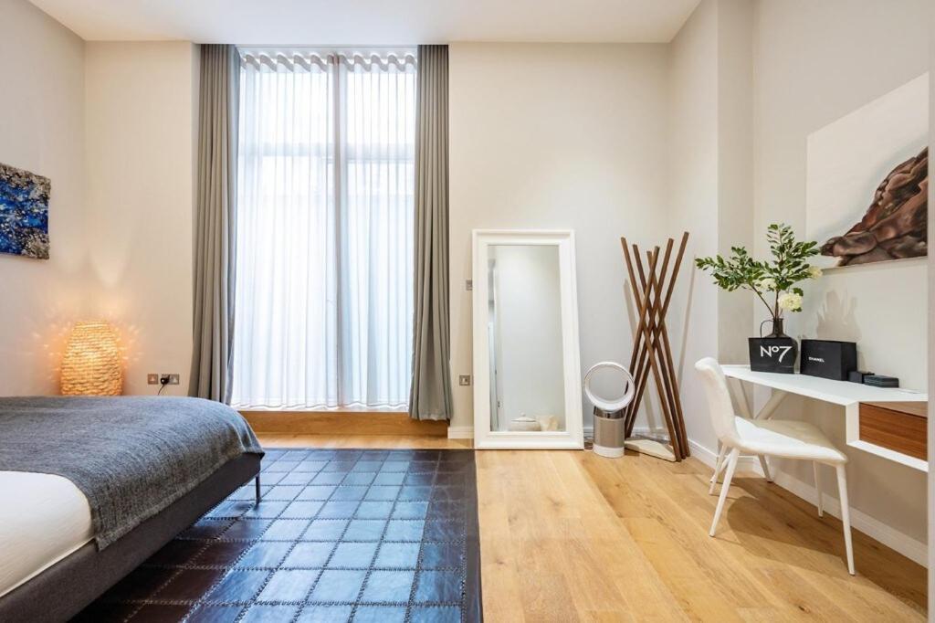 Three Bedroom, Leicester Square Duplex Londres