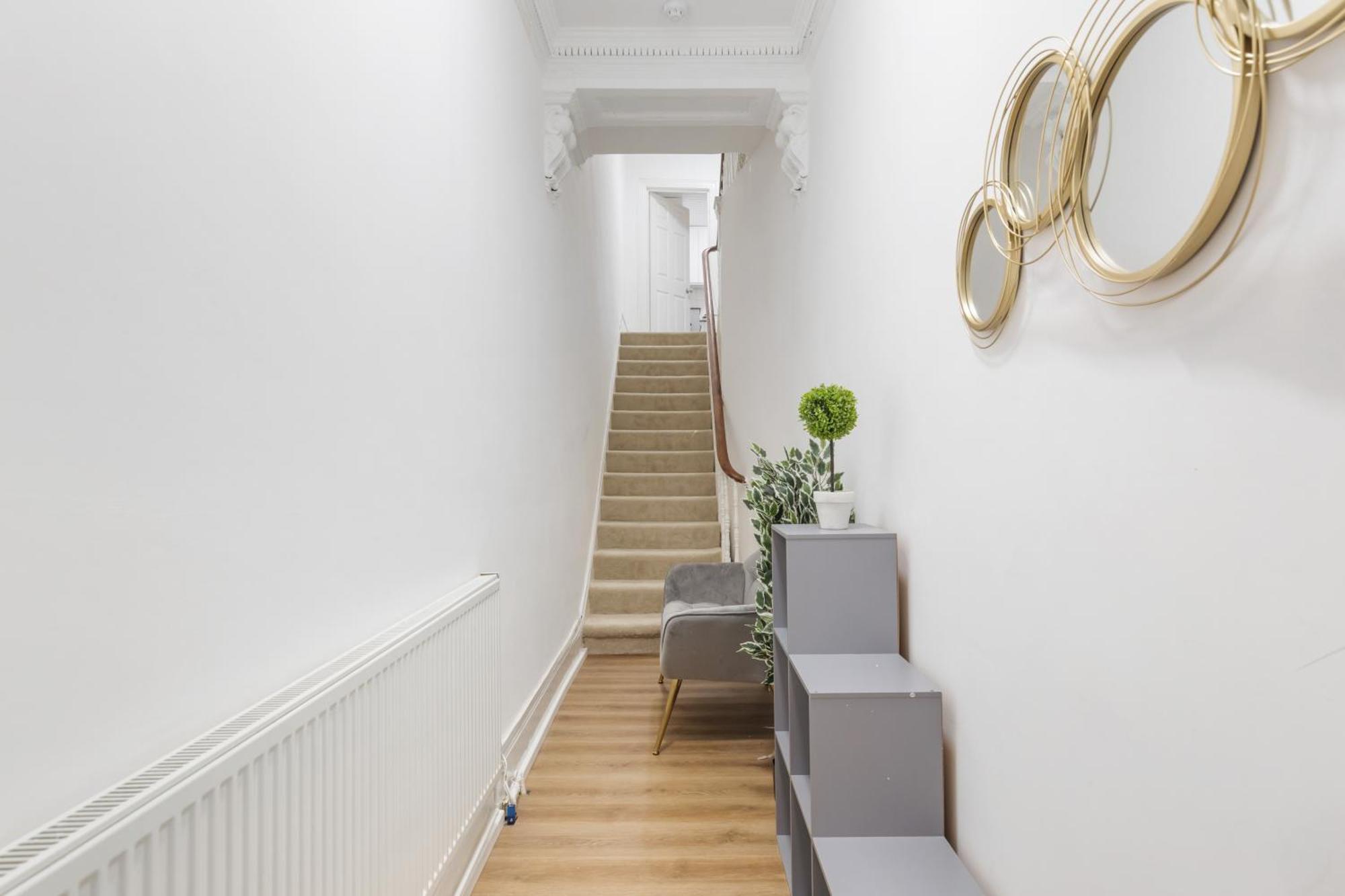 Modern 5-bedroom Fulham Flat - Sleeps 12 Appartement Londres