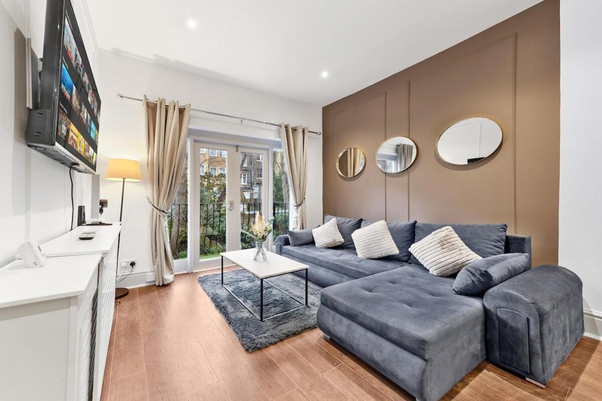 Luxury 2 Bedroom Balcony Kensington Flat For 6 Near Harrods & Next To Station! Appartement *