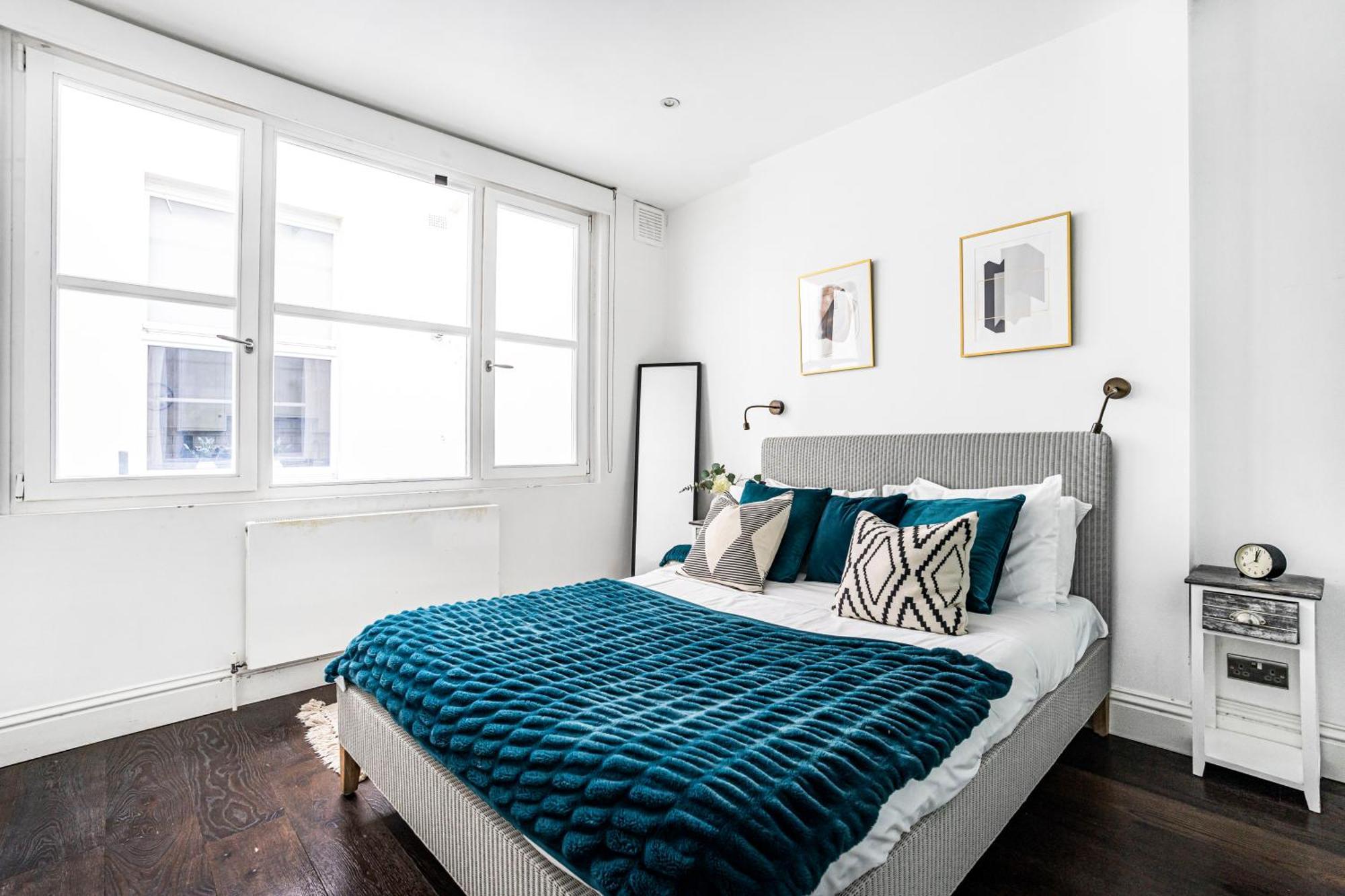 Classy High Ceilings 2 Bdr Next To Hyde Park Leilighet London