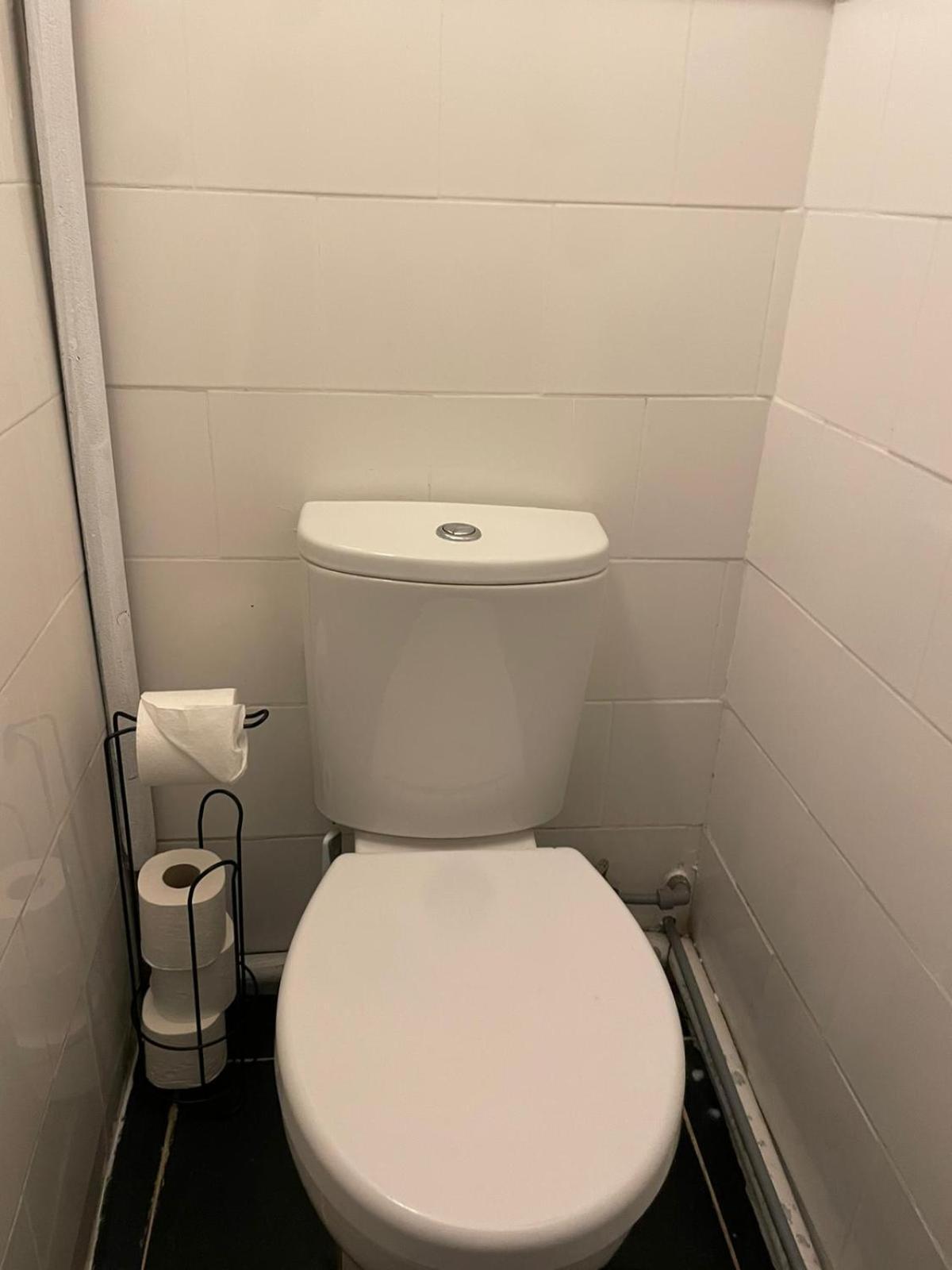 Gasthof Cosy Double A Stones Throw From Wembley Stadium London