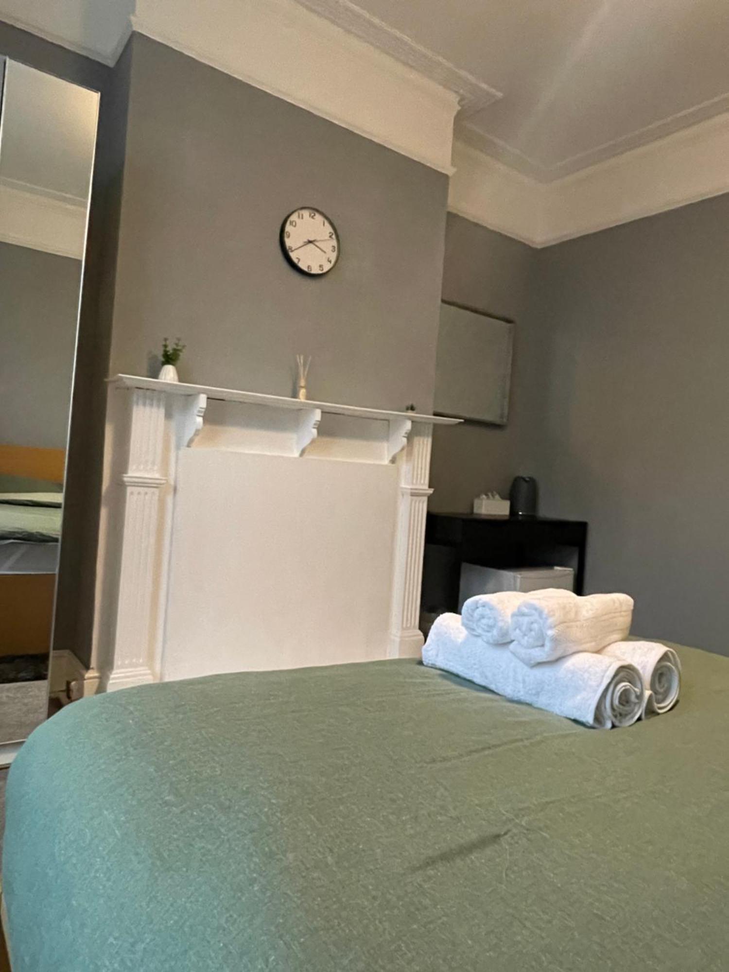 Cosy Double A Stones Throw From Wembley Stadium Gasthof London