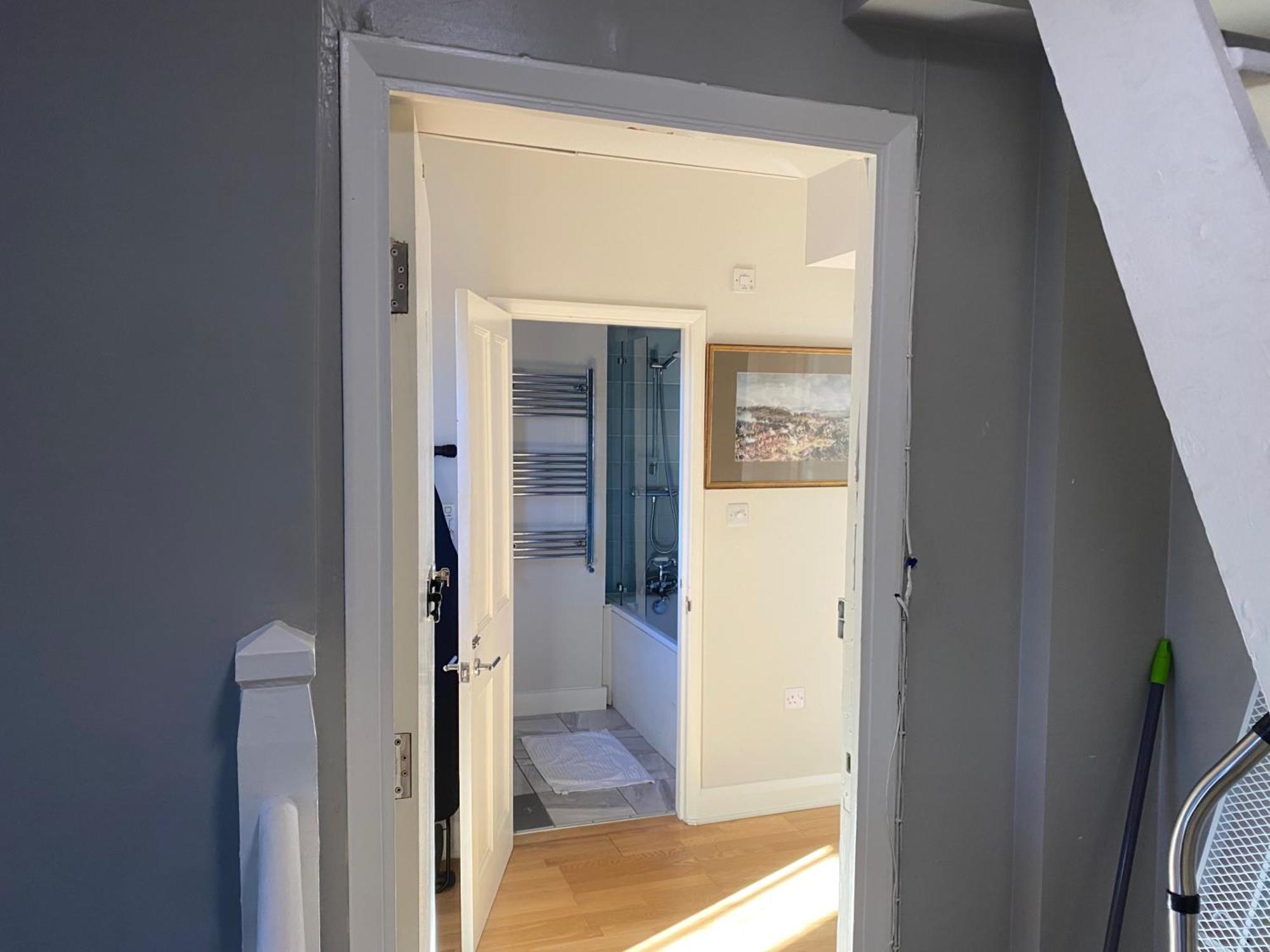 Victorian Building - Sleeps 5 - Pet Friendly Lejlighed London