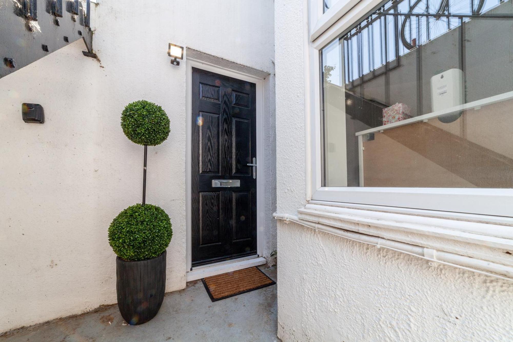 Lägenhet Renovated 2br Flat With Garden, Hammersmith