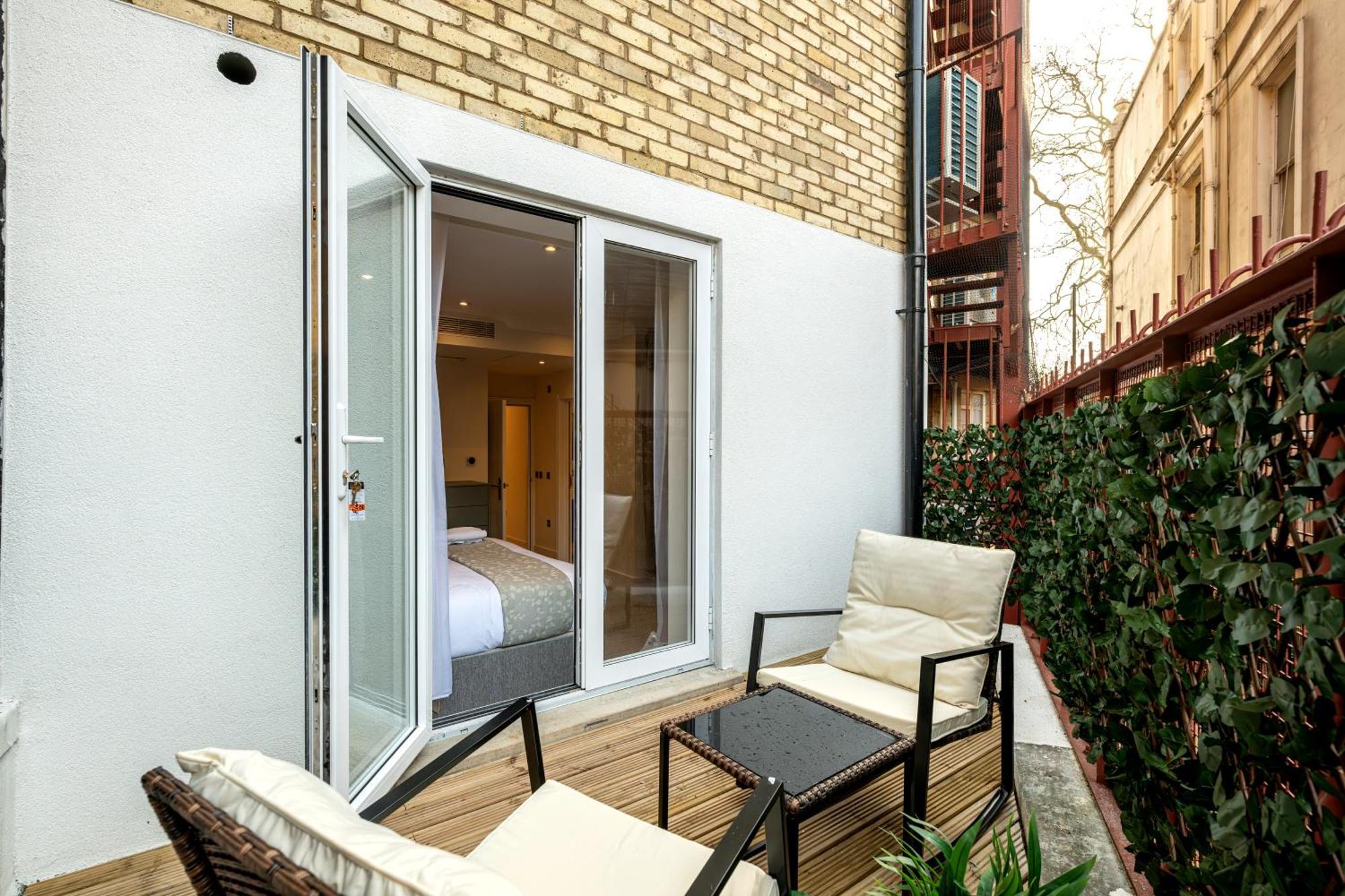Fountain House - 5* London