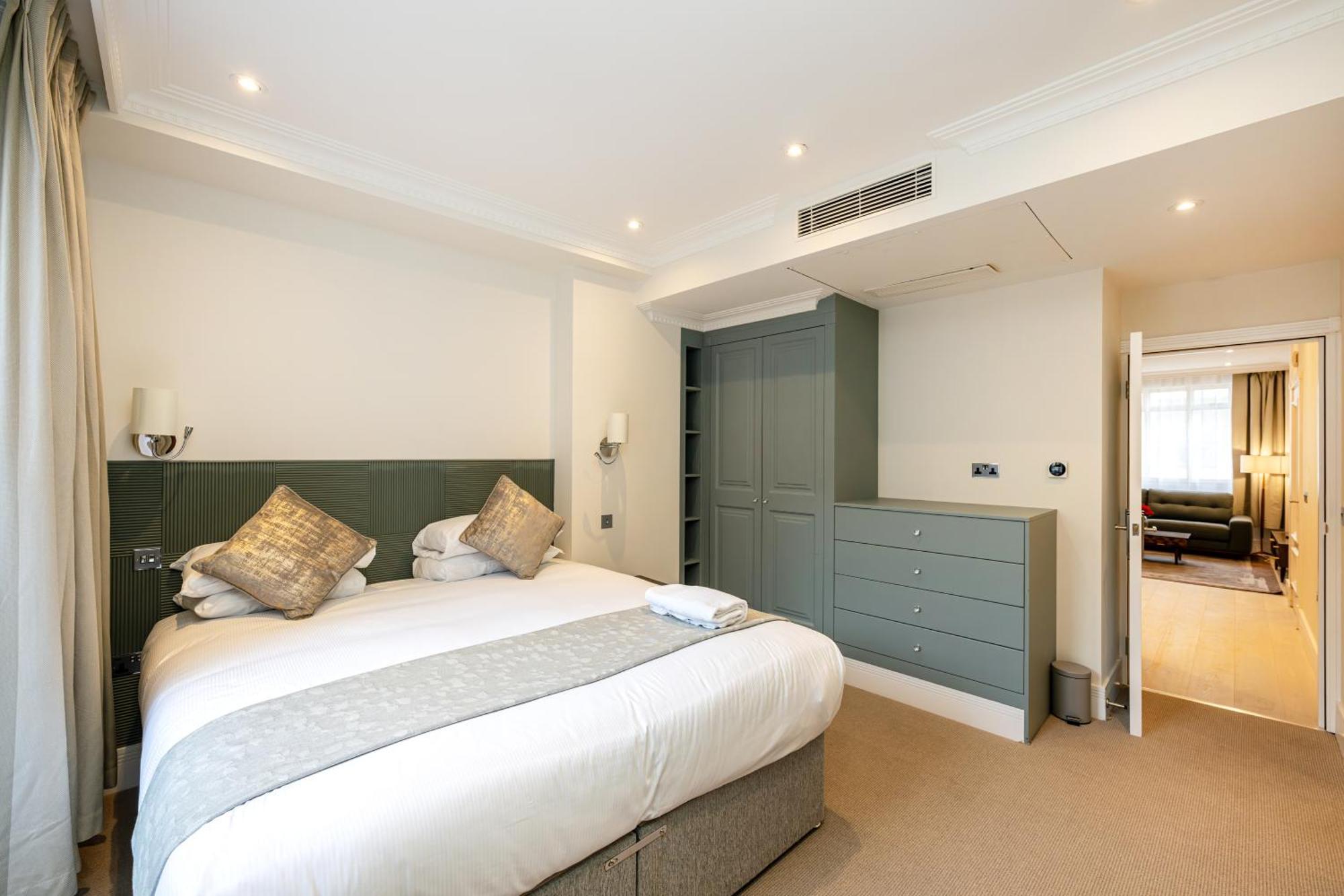 Fountain House - Aparthotel 5*