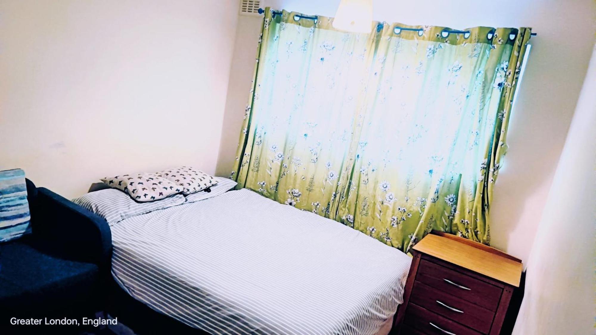 London's Bed With Breakfast & Free Parking Privatunterkunft *
