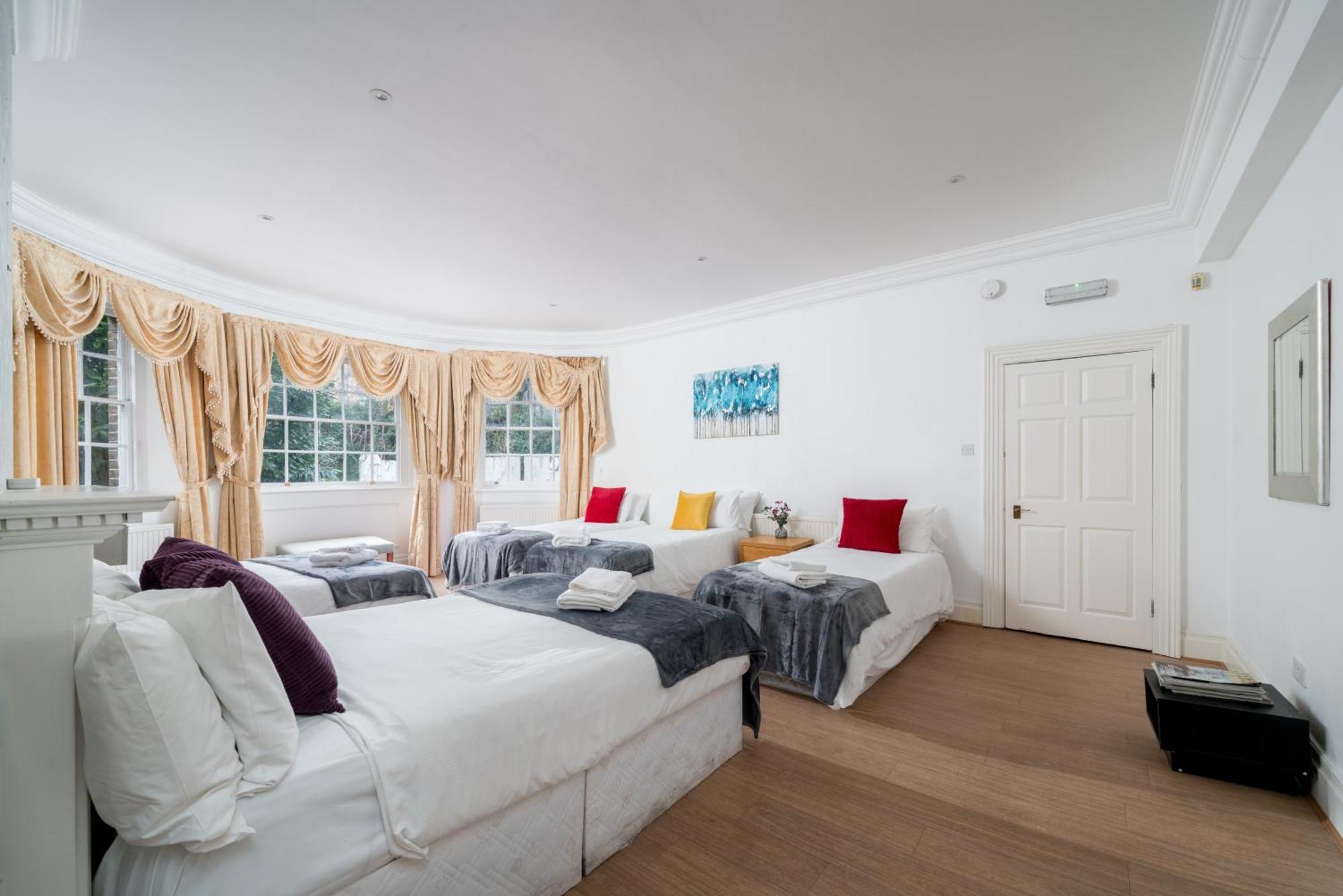 Lägenhet Cozy 2-bed Group & Family Near Excel & 02 Arena With Parking & Balcony