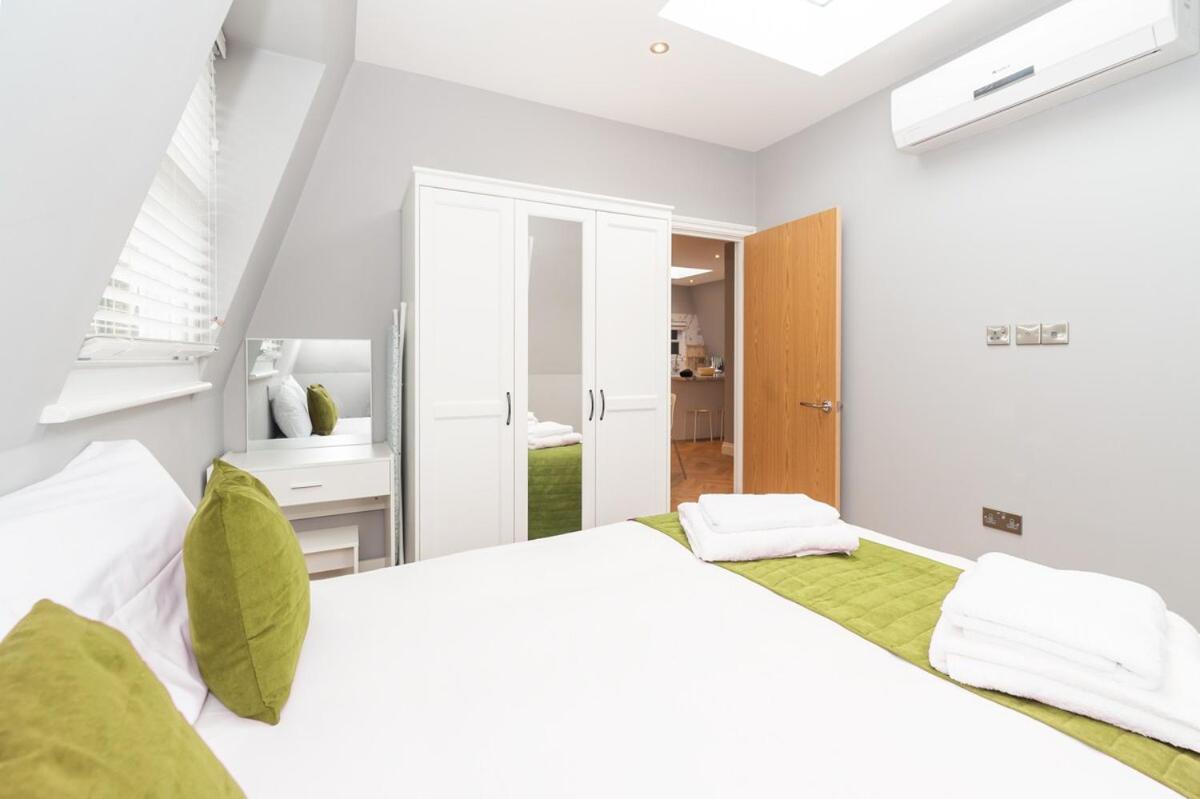Appartement Modern Two-bedroom In Paddington Londen