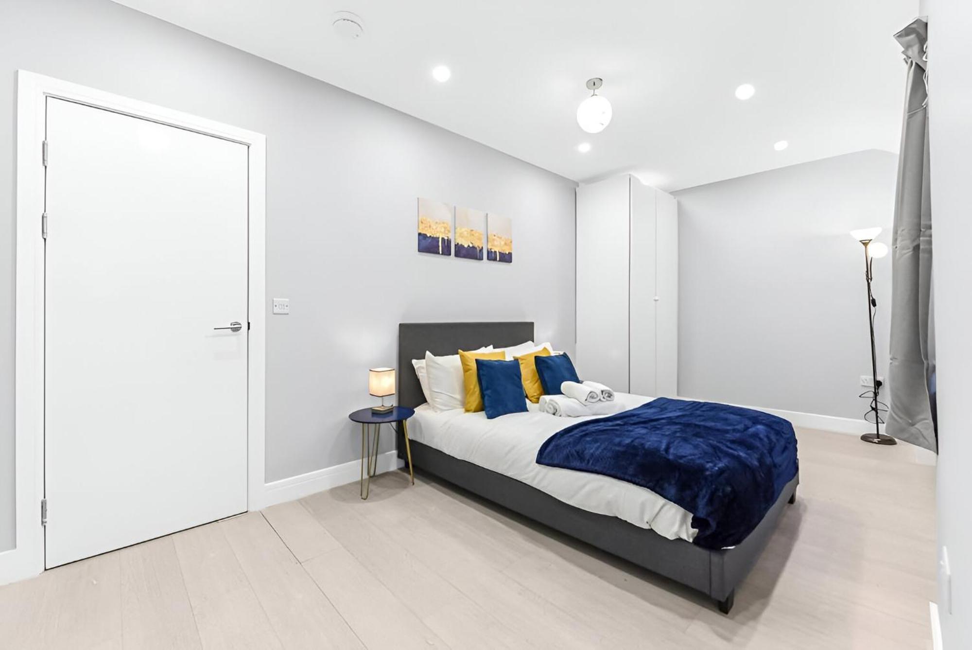 Convenient 1br Flat With Kitchen, Perfect For Two! London