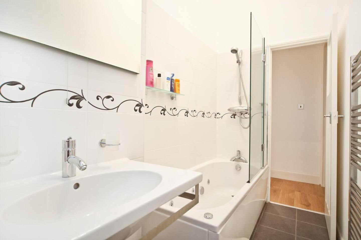 Beautiful 1-bed In Kensington * Londen