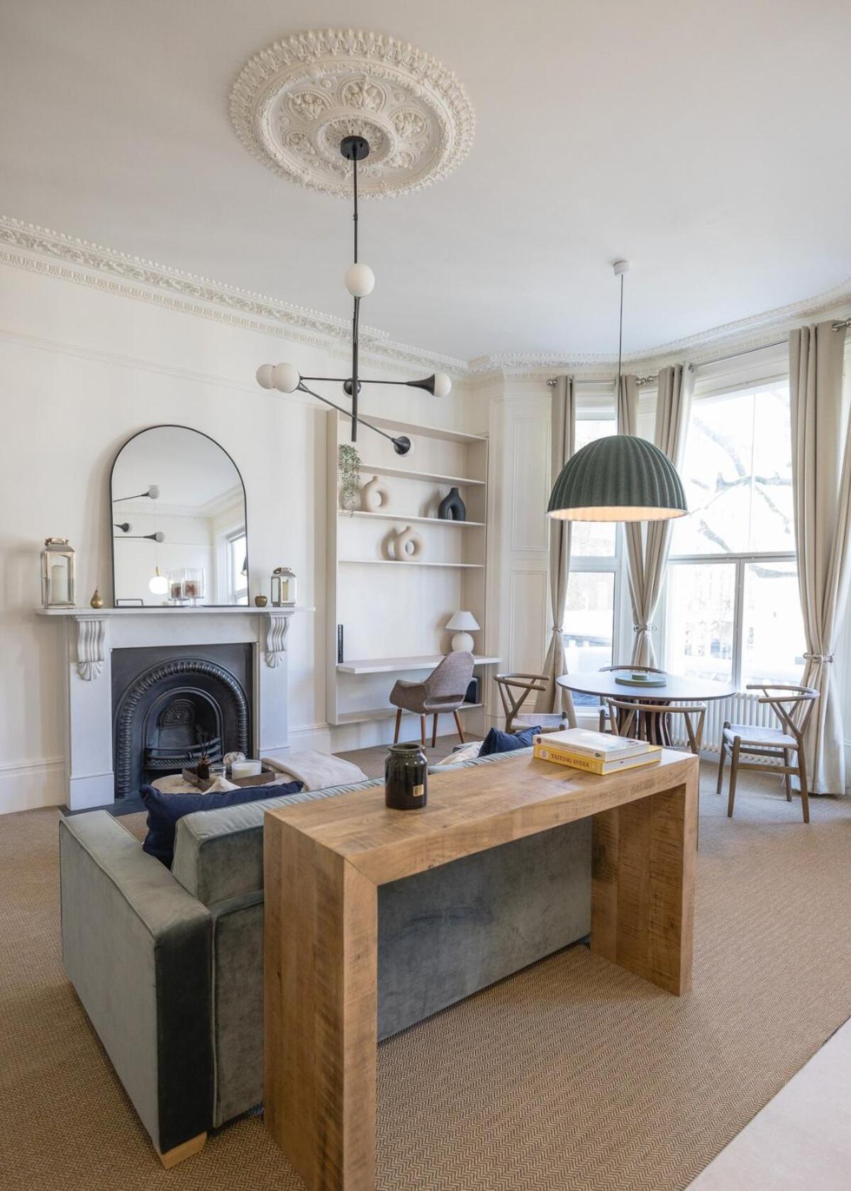 Apartment Elegant 1 Bed Kensington Flat- Sleeps 4 *