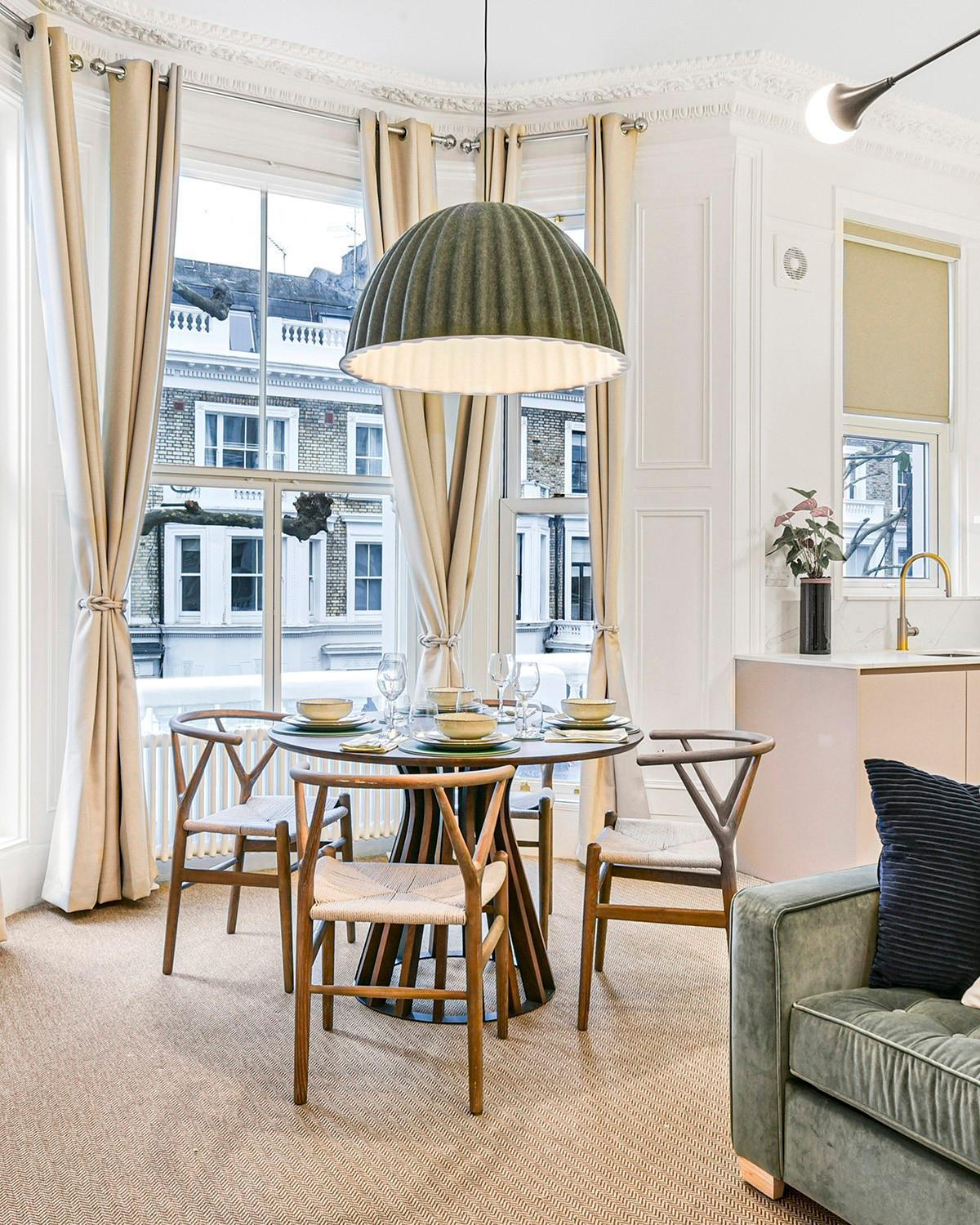Elegant 1 Bed Kensington Flat- Sleeps 4 London