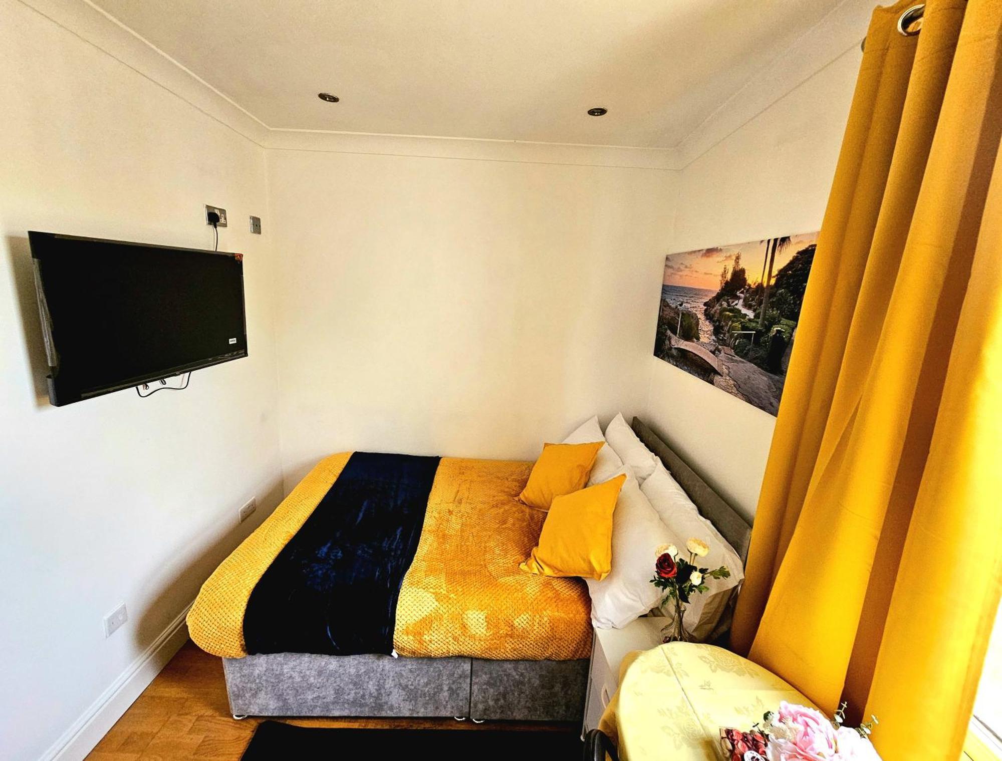 Elegant Spacious In Apartment