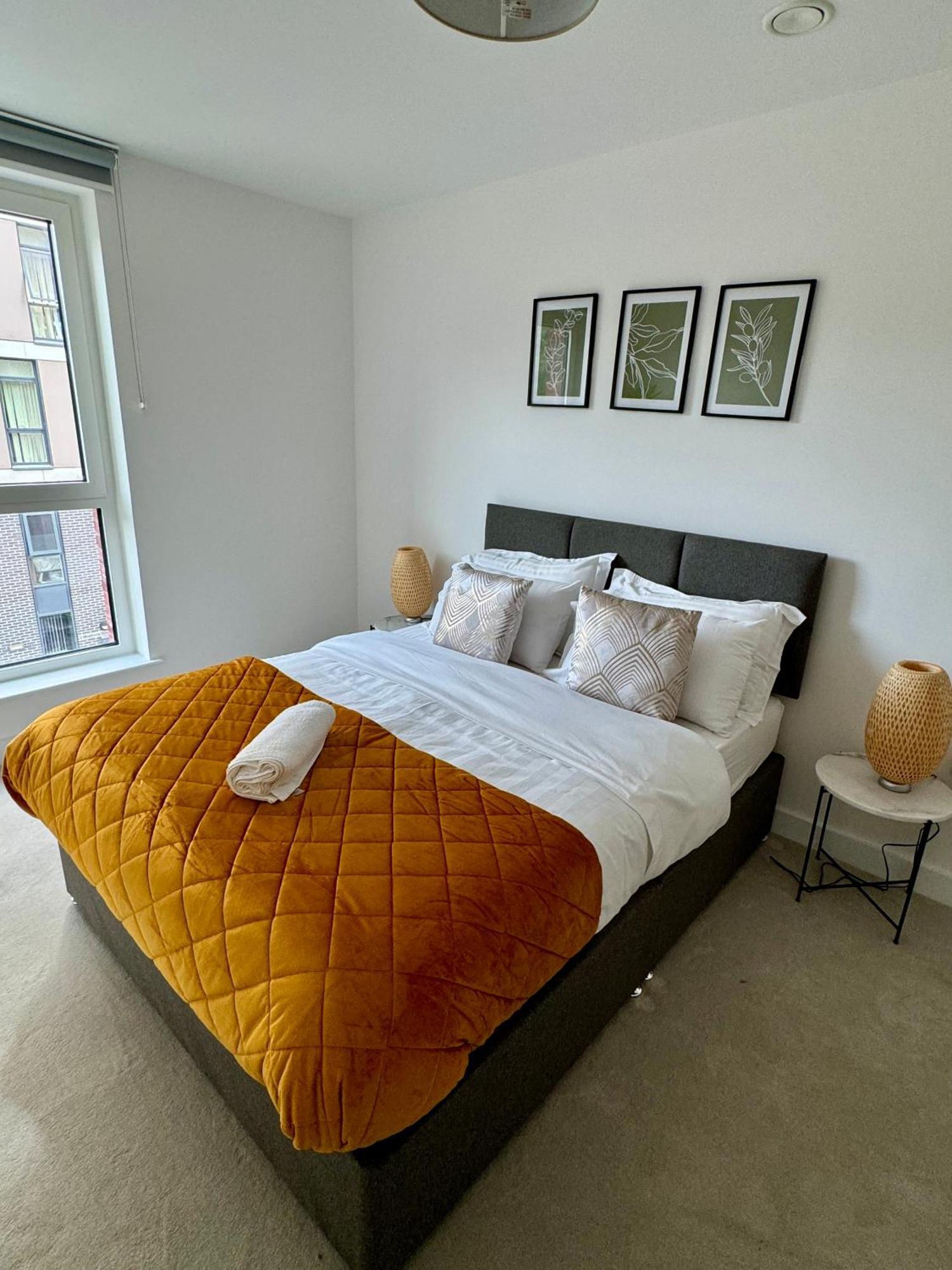 Amazing In Canary Wharf Two Bedroom Appartamento *