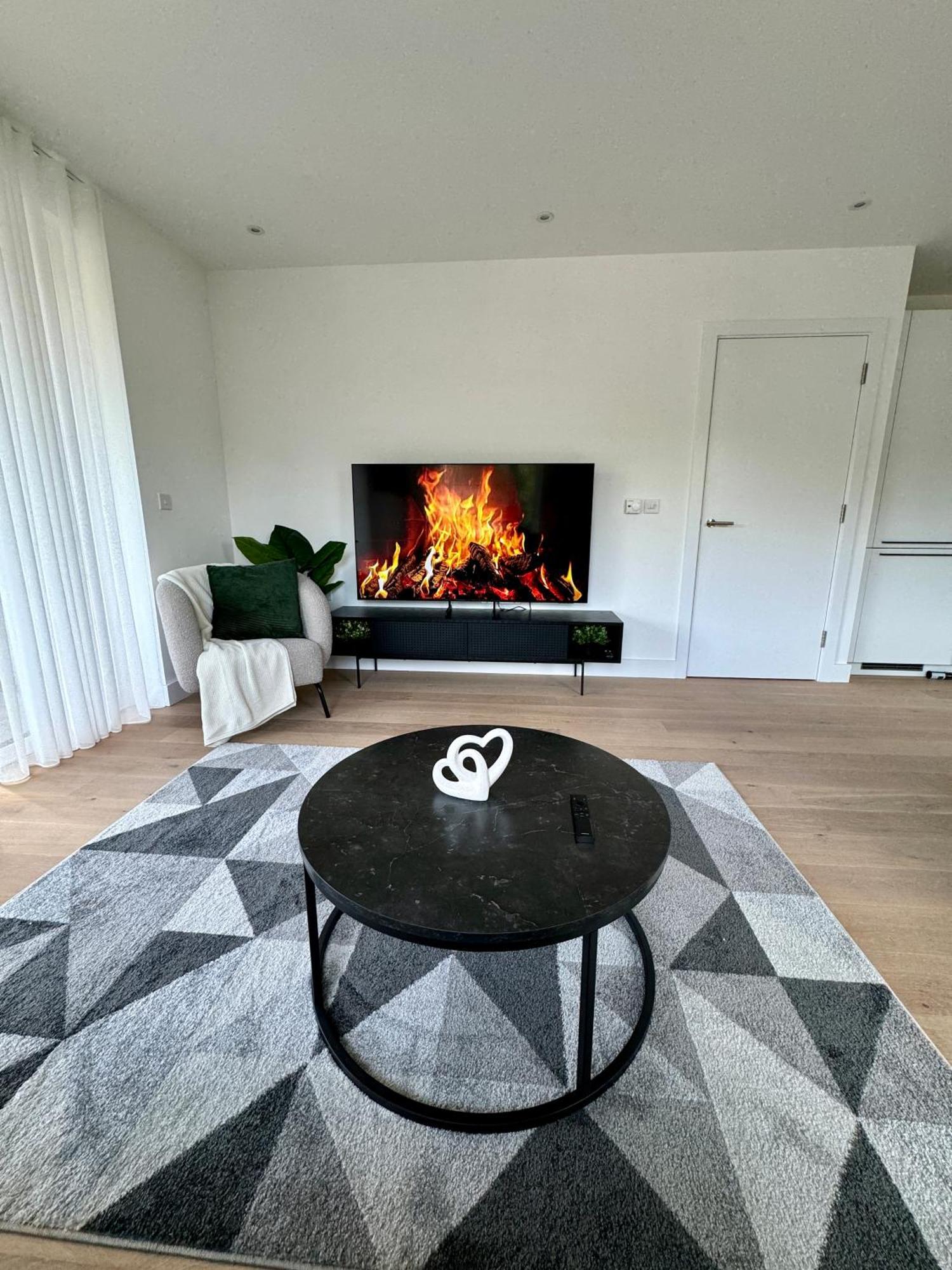 Amazing In Canary Wharf Two Bedroom Appartamento Londra