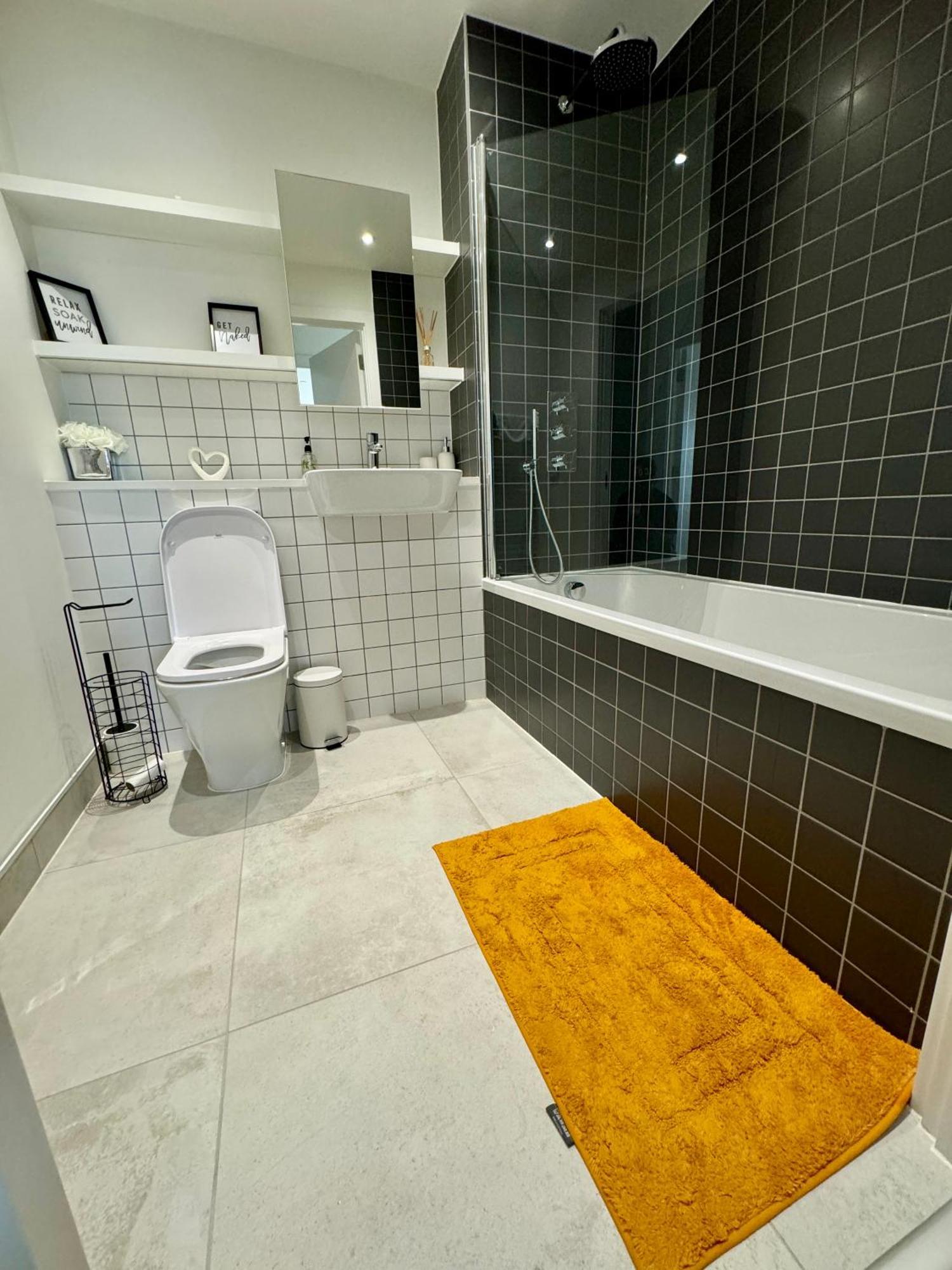Appartamento Amazing In Canary Wharf Two Bedroom Londra