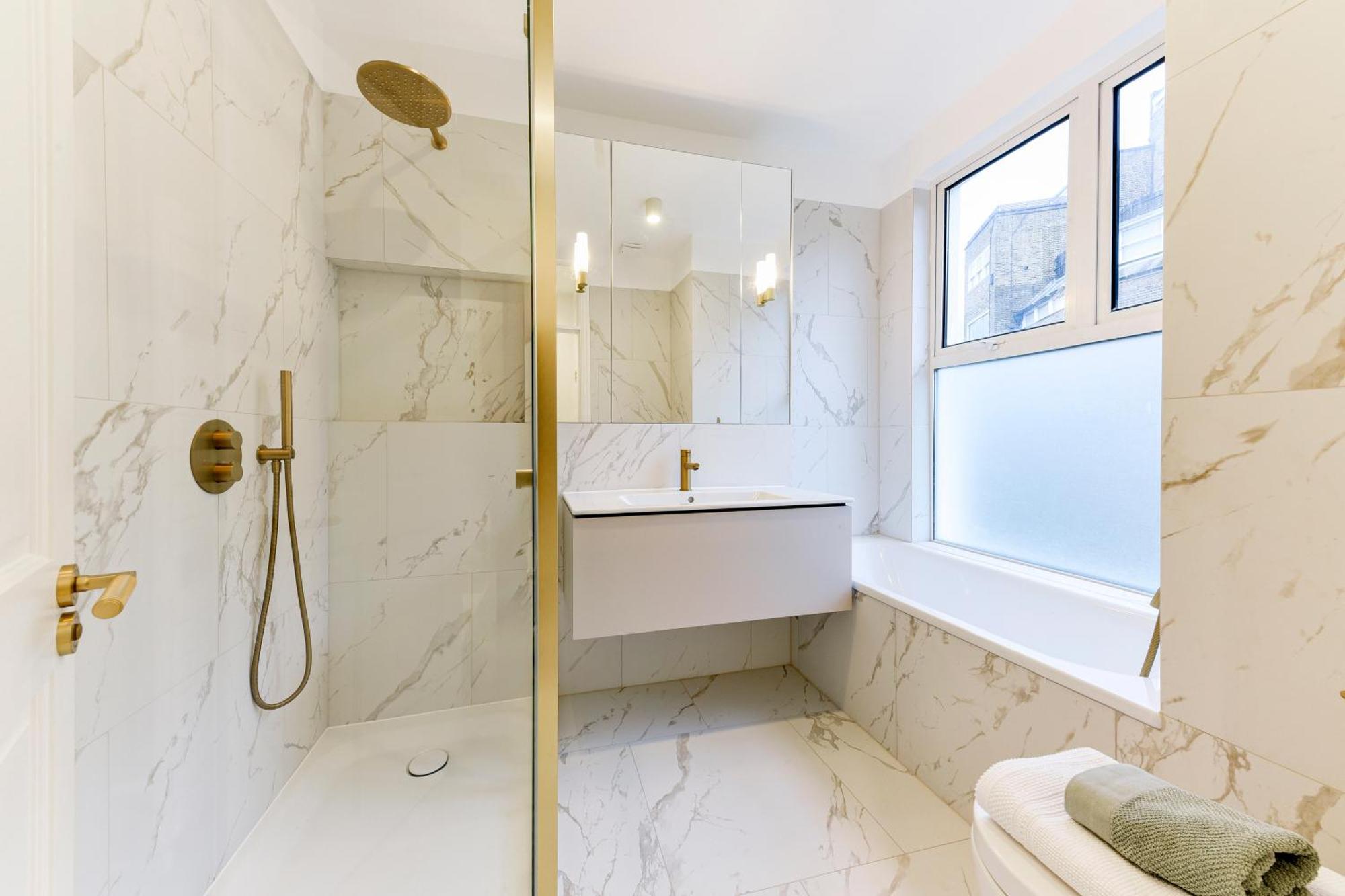Elegant 1 Bed Kensington Flat- Sleeps 4 Apartment *