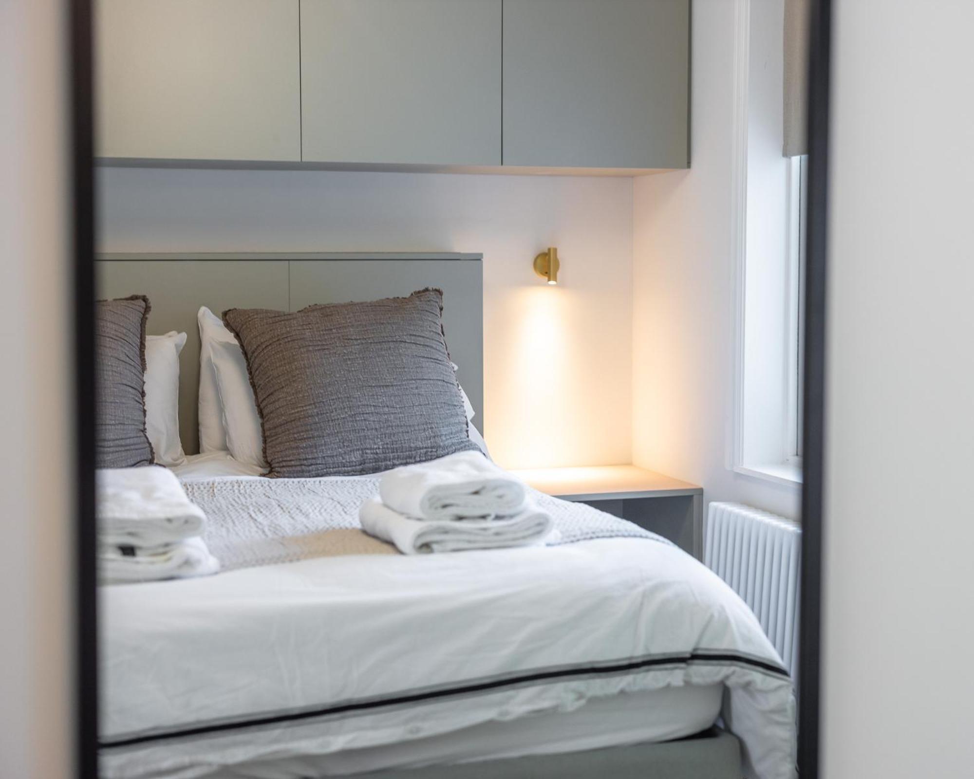 Apartment Elegant 1 Bed Kensington Flat- Sleeps 4 London