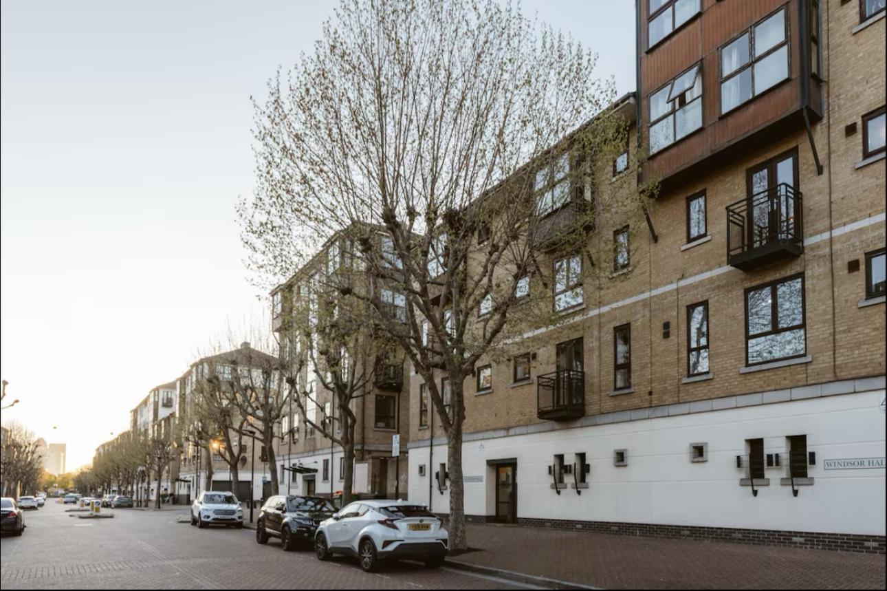 Apartment Cosy 2 Bdr Flat 5 Min To Excel Free Car Parking London