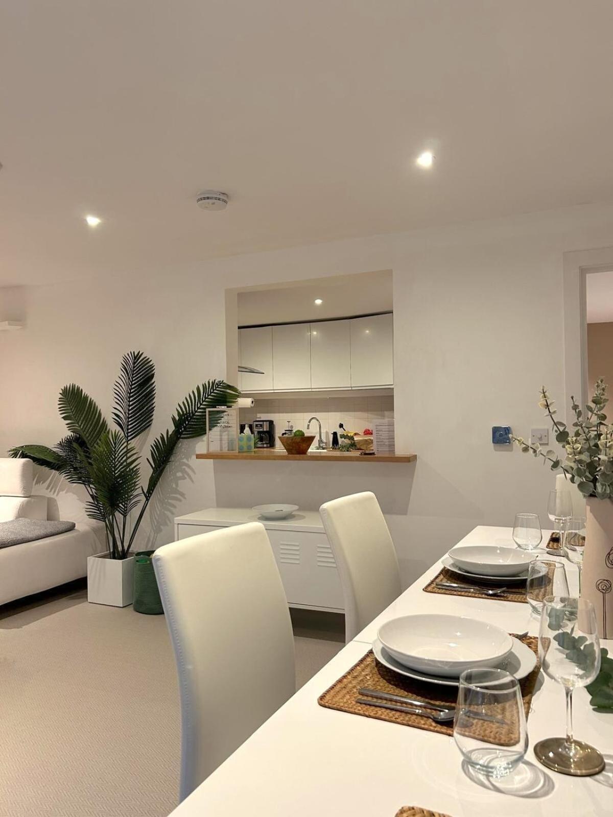 Appartement Sophisticated 2 Bed Apartment, Hyde Park Londen