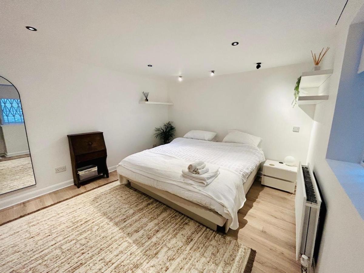 Sophisticated 2 Bed Apartment, Hyde Park Londen