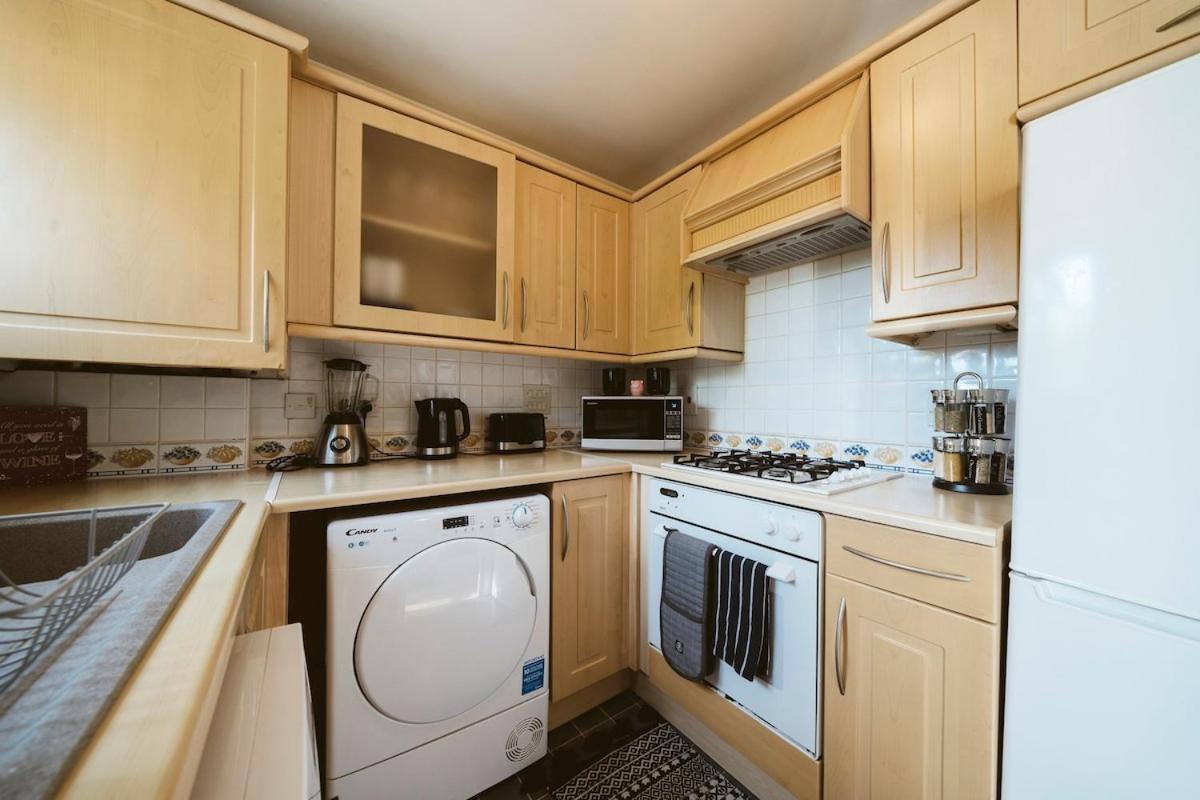 Apartment Cosy 2 Bdr Flat 5 Min To Excel Free Car Parking