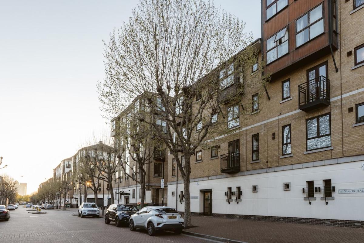 Cosy 2 Bdr Flat 5 Min To Excel Free Car Parking London
