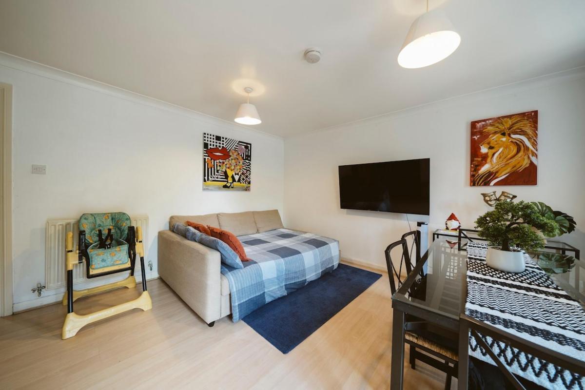 Apartment Cosy 2 Bdr Flat 5 Min To Excel Free Car Parking *