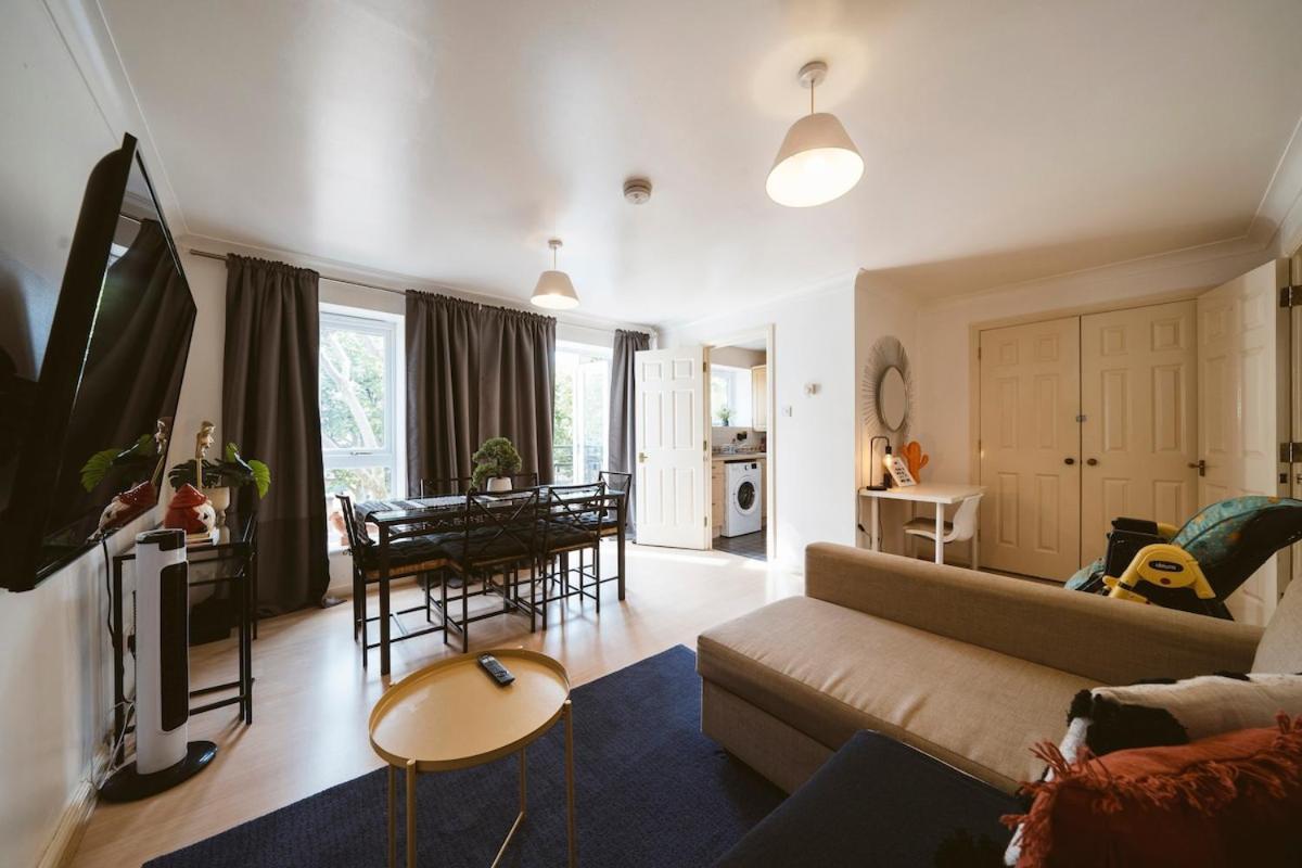 Cosy 2 Bdr Flat 5 Min To Excel Free Car Parking Apartment *
