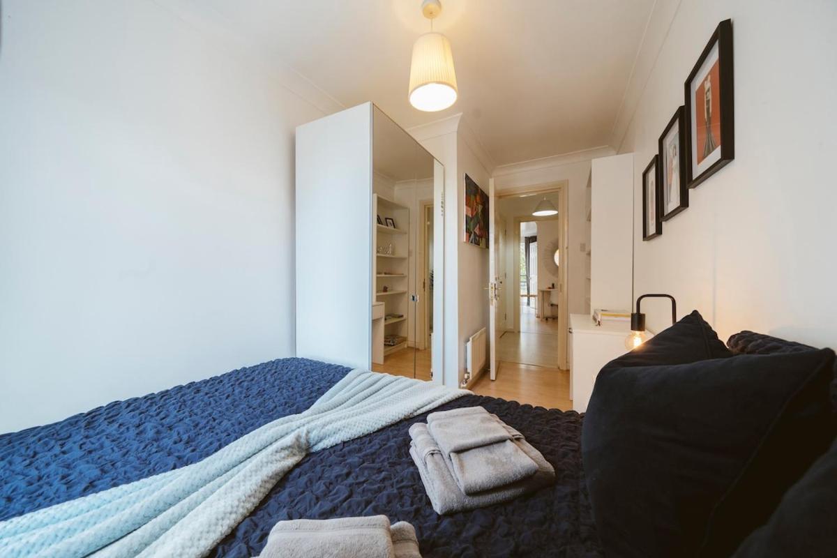 Apartment Cosy 2 Bdr Flat 5 Min To Excel Free Car Parking *
