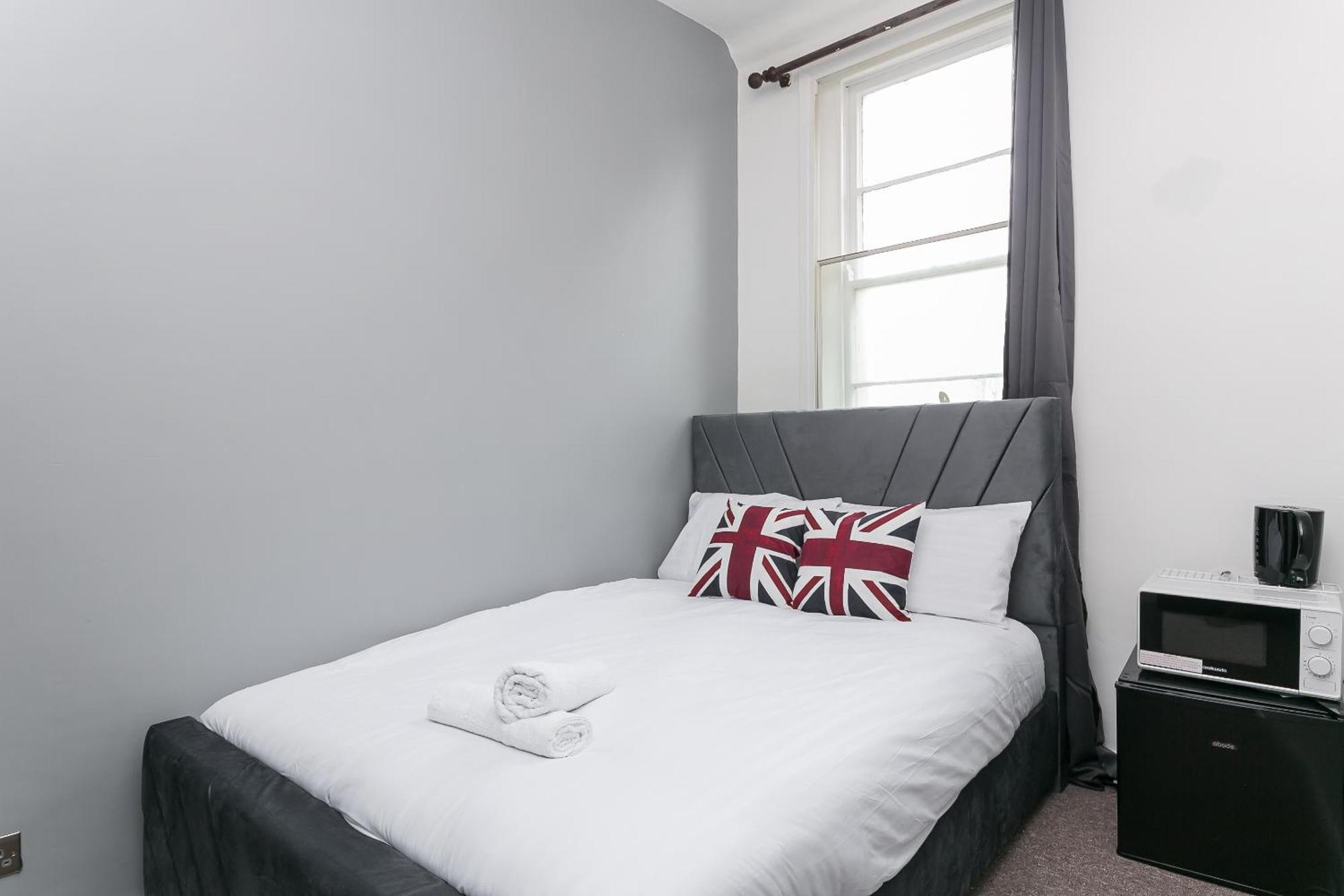Hostel King Cross Collective - By Aura *