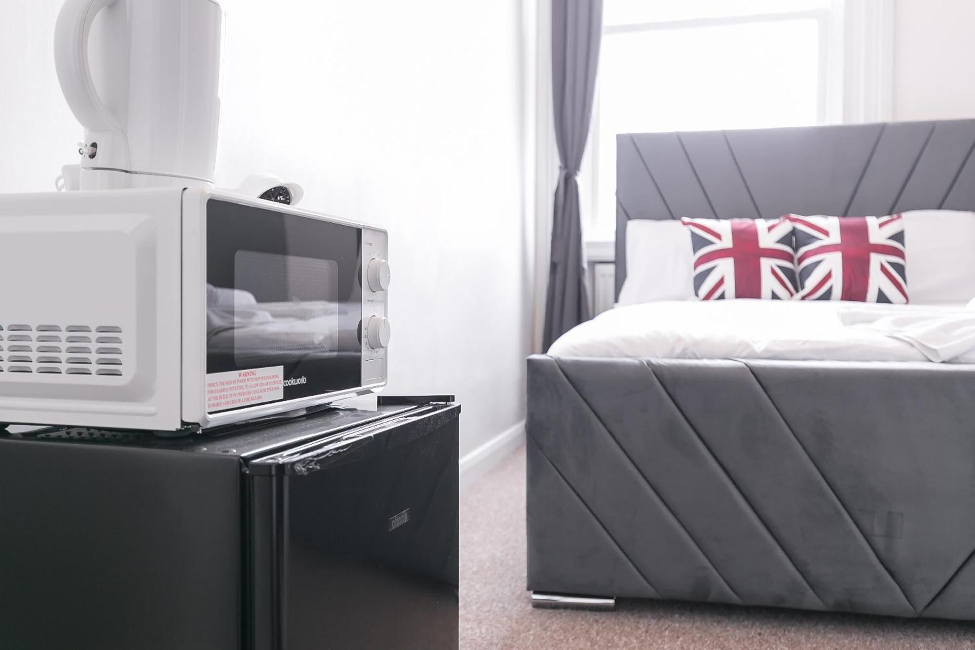 Hostel King Cross Collective - By Aura Londen
