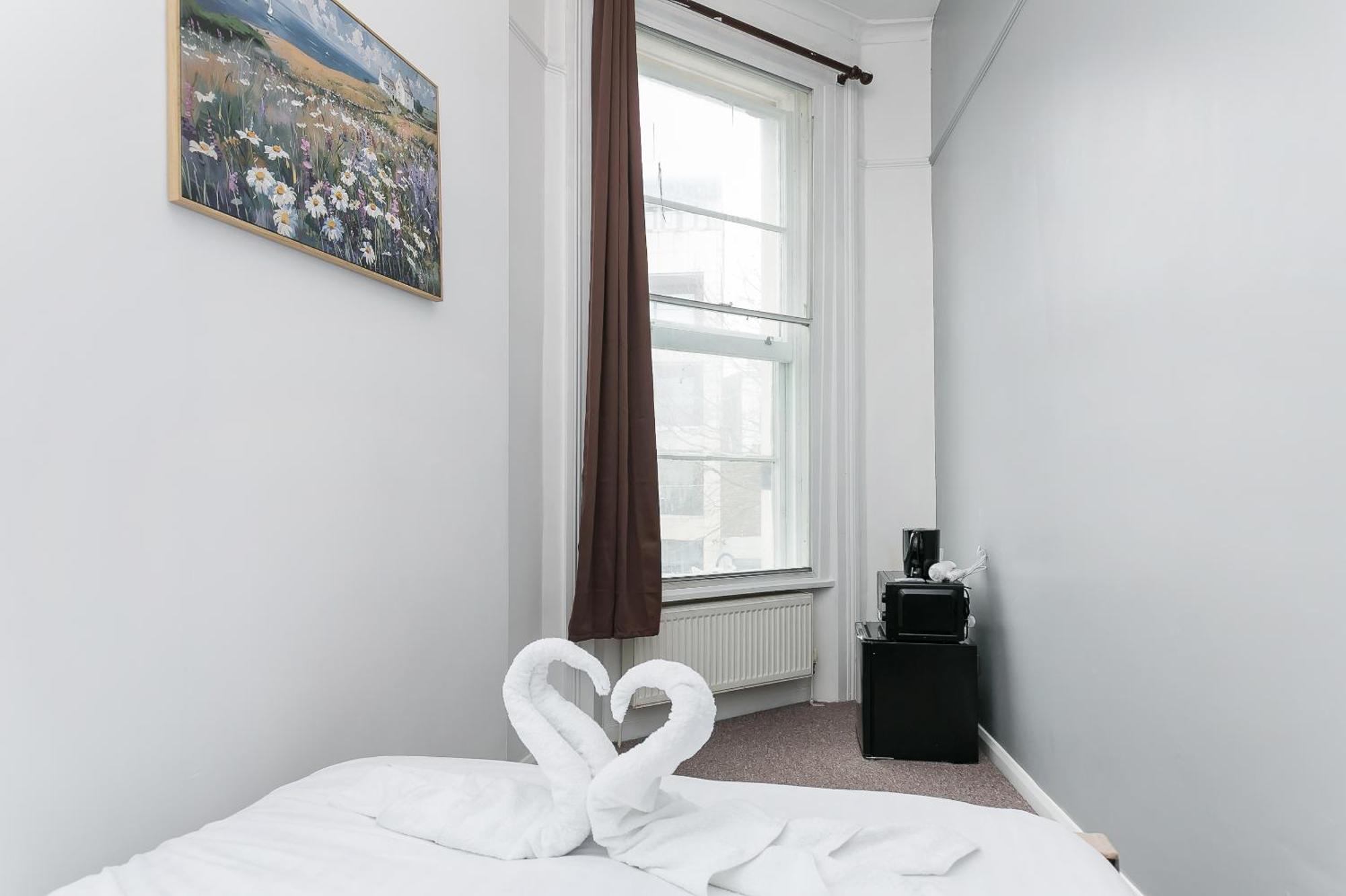 Hostel King Cross Collective - By Aura *