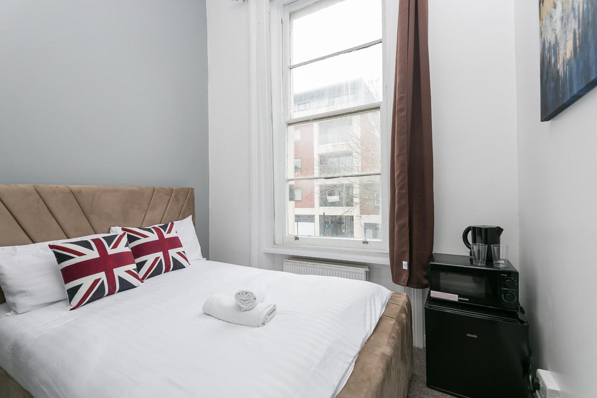 Hostel King Cross Collective - By Aura *