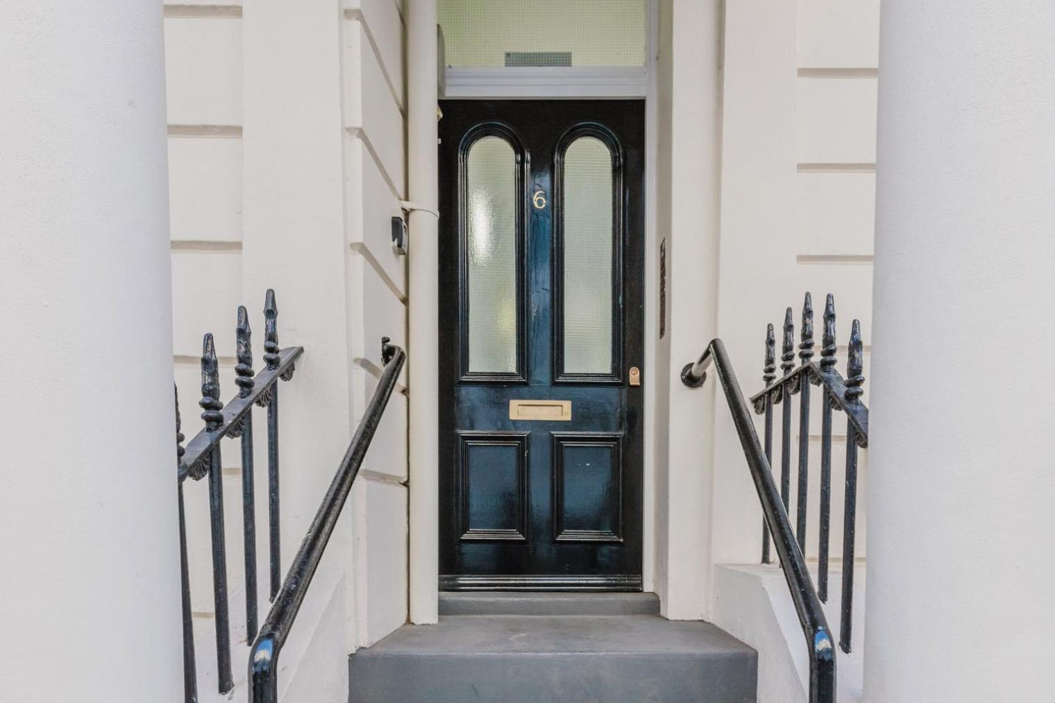 Apartment Blueground Bayswater Move-in-ready W Furniture Lon-588 London