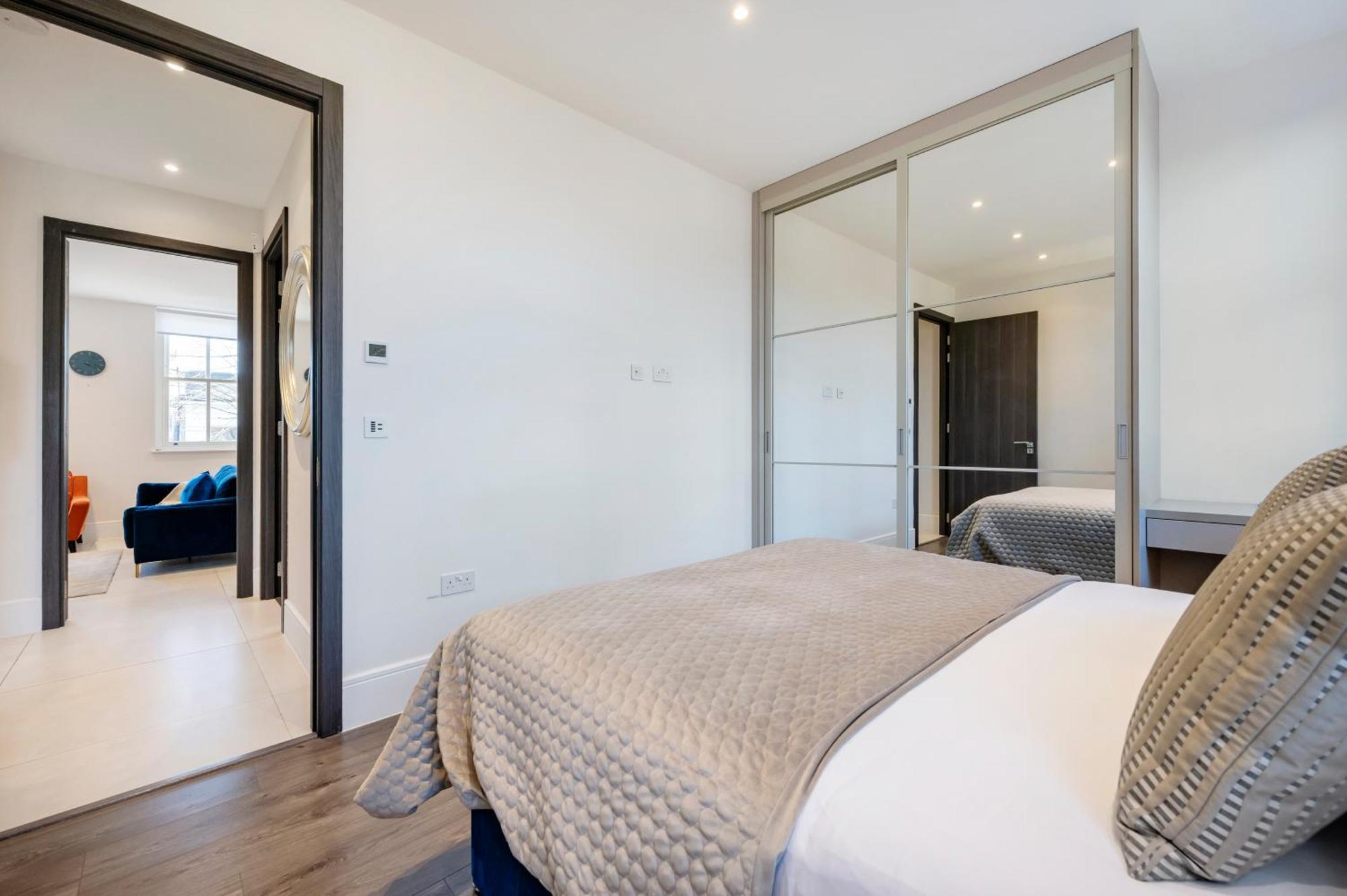 Premium Hungerford Road * London